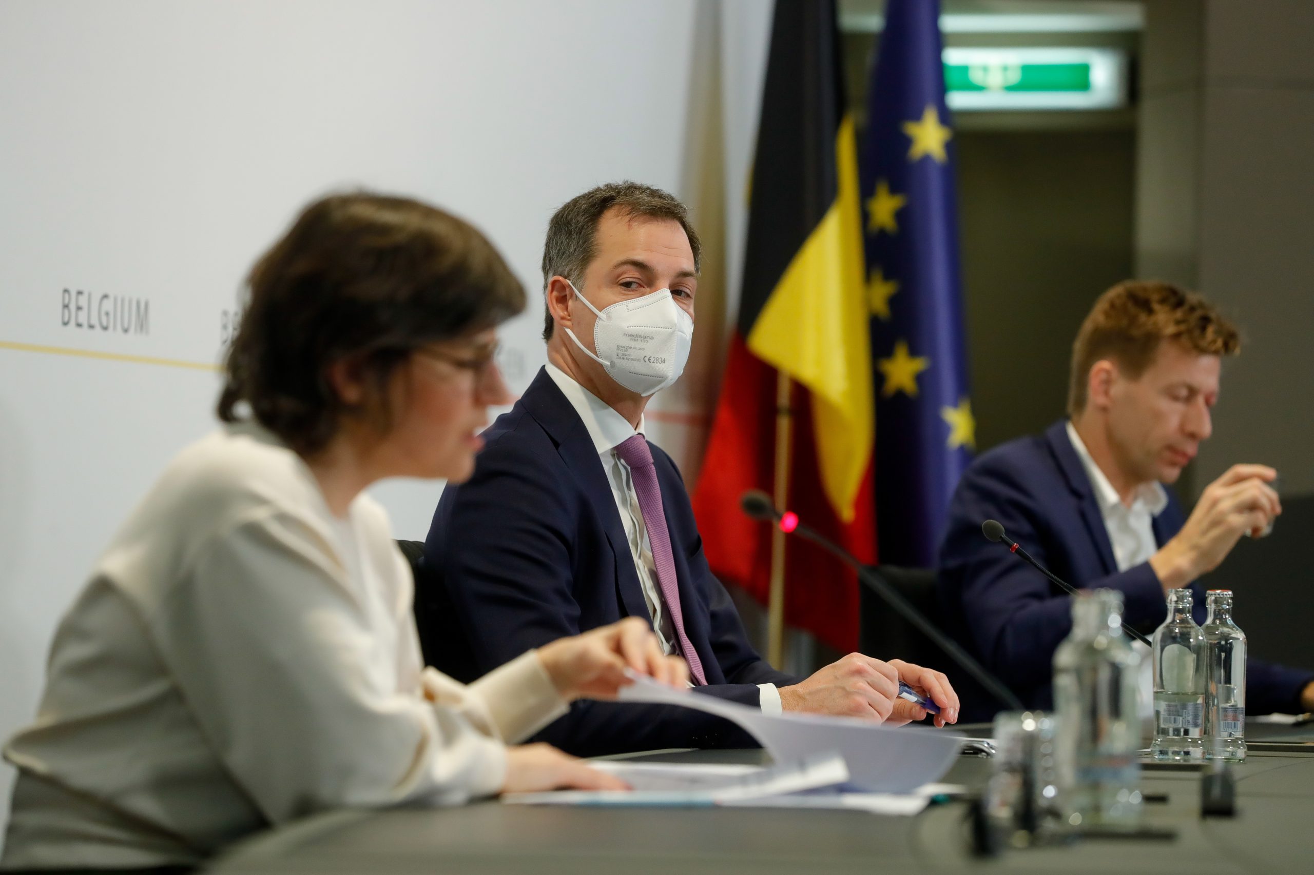 Bélgica adia fim do programa nuclear por dez anos devido à guerra e crise energética