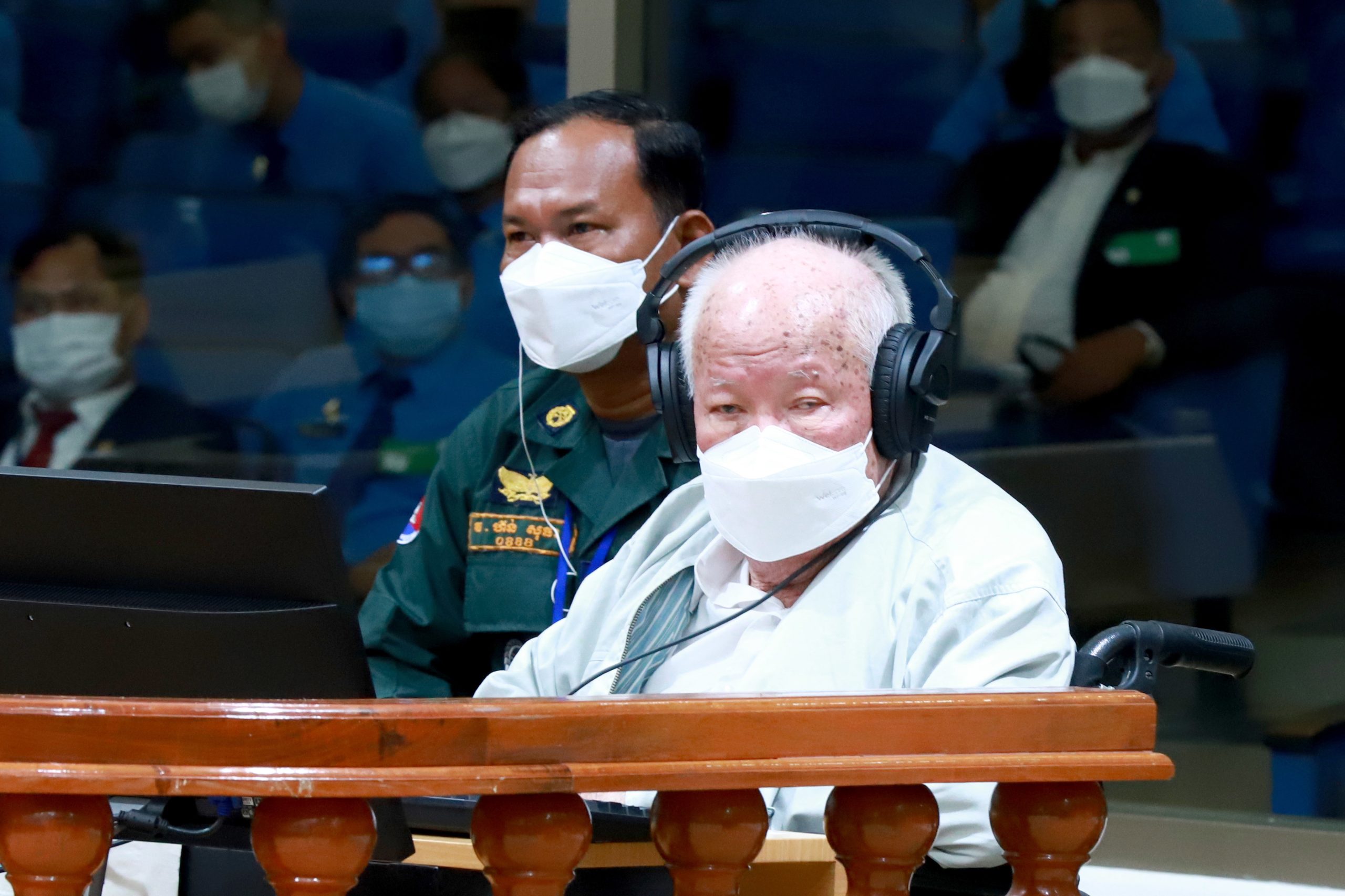 Tribunal mantém prisão perpétua para antigo chefe dos Khmer Vermelhos por genocídio