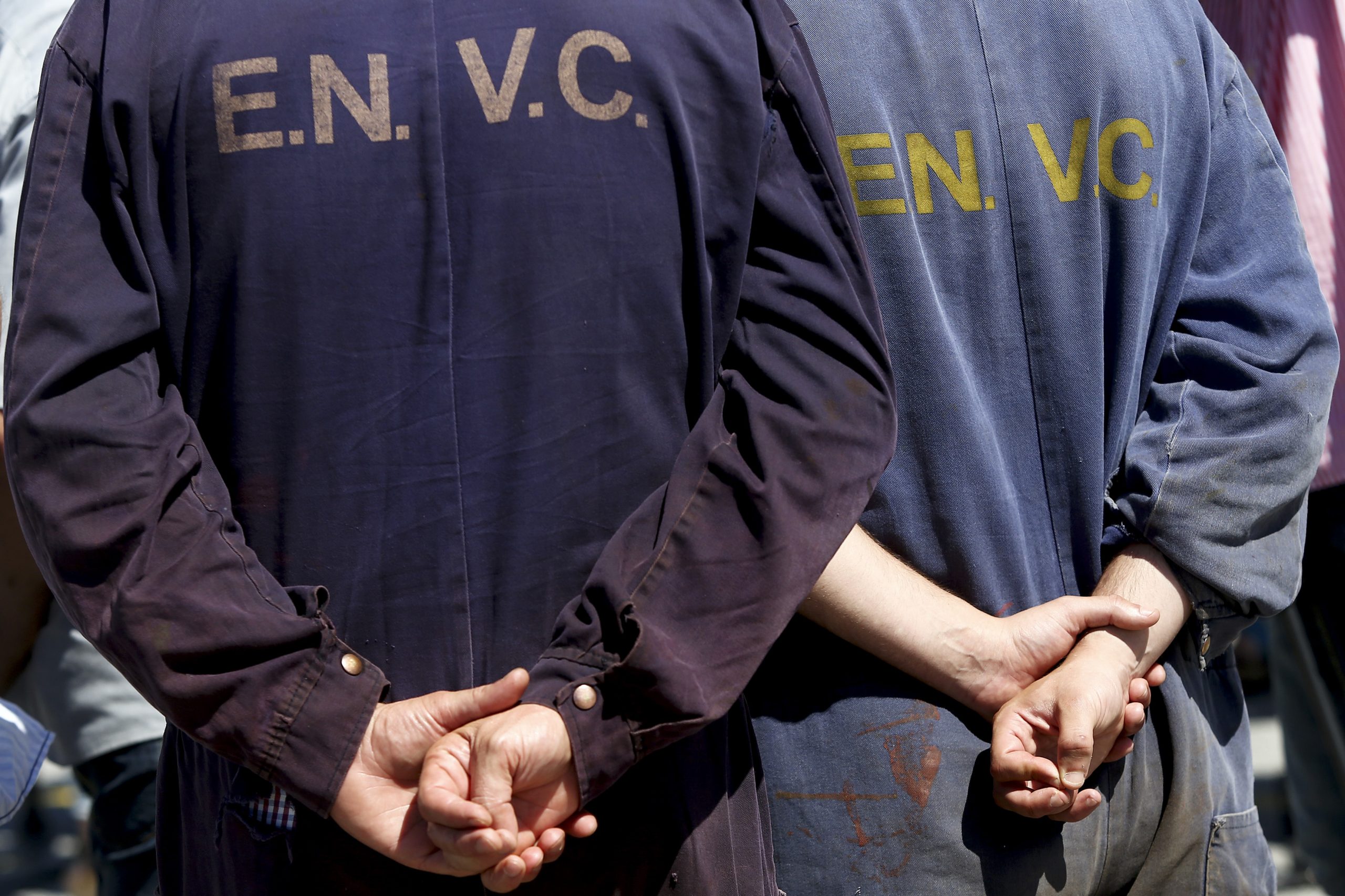 Cerca de 50 ex-trabalhadores dos Estaleiros de Viana manifestam-se em Lisboa