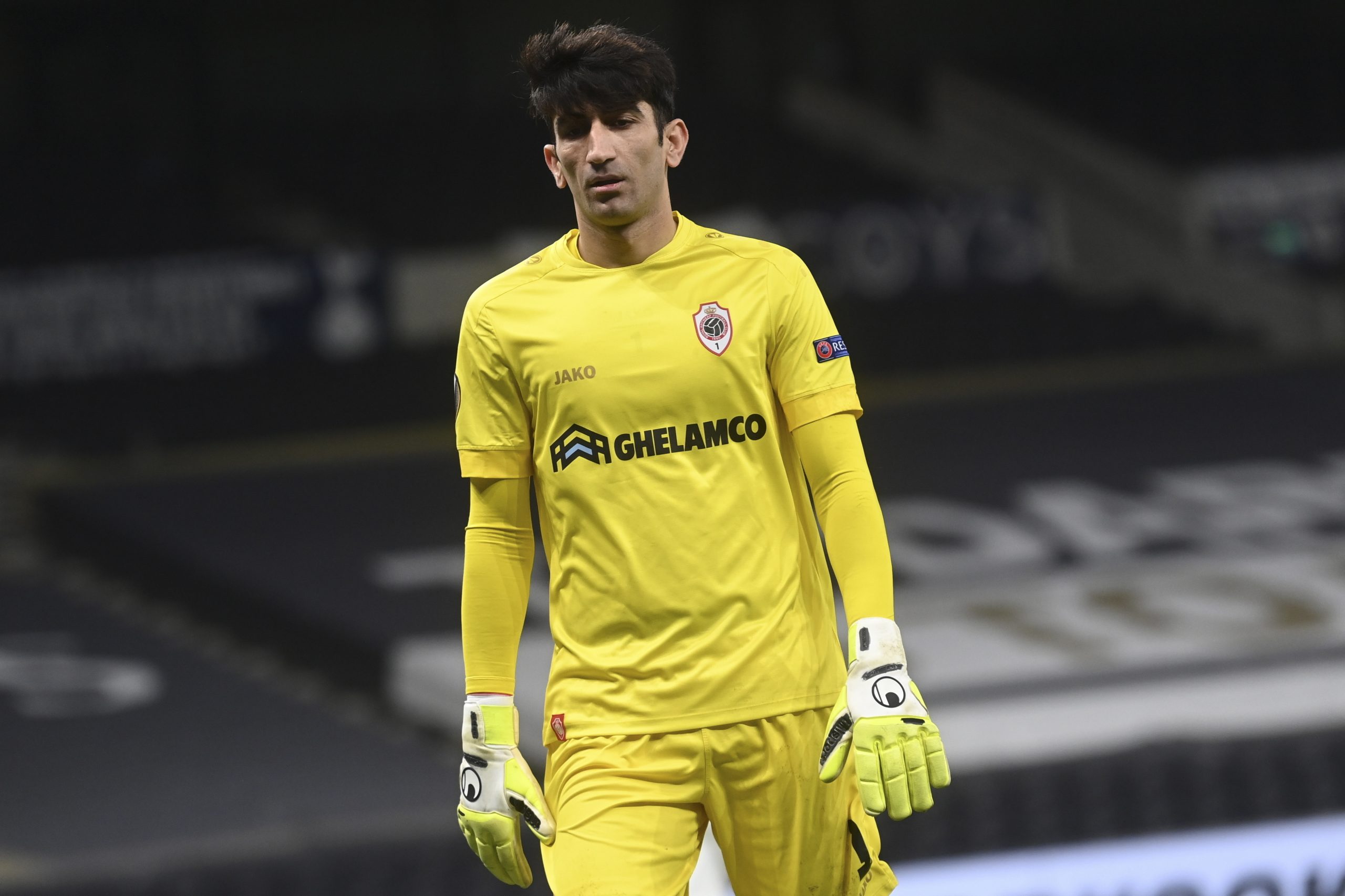 Guarda-redes iraniano Alireza Beiranvand cedido ao Boavista com opção de compra