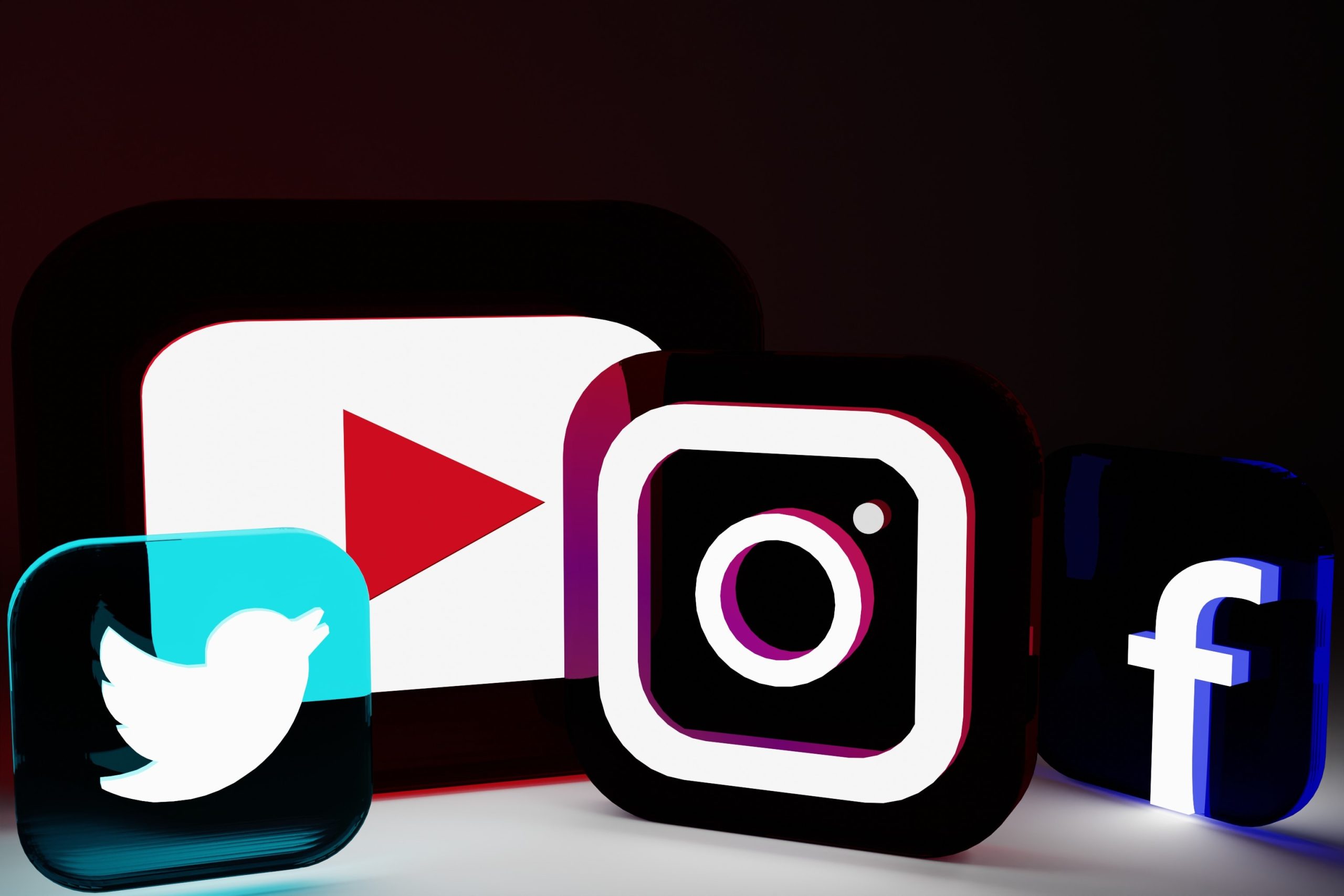57% dos portugueses passa mais de uma hora por dia nas redes sociais