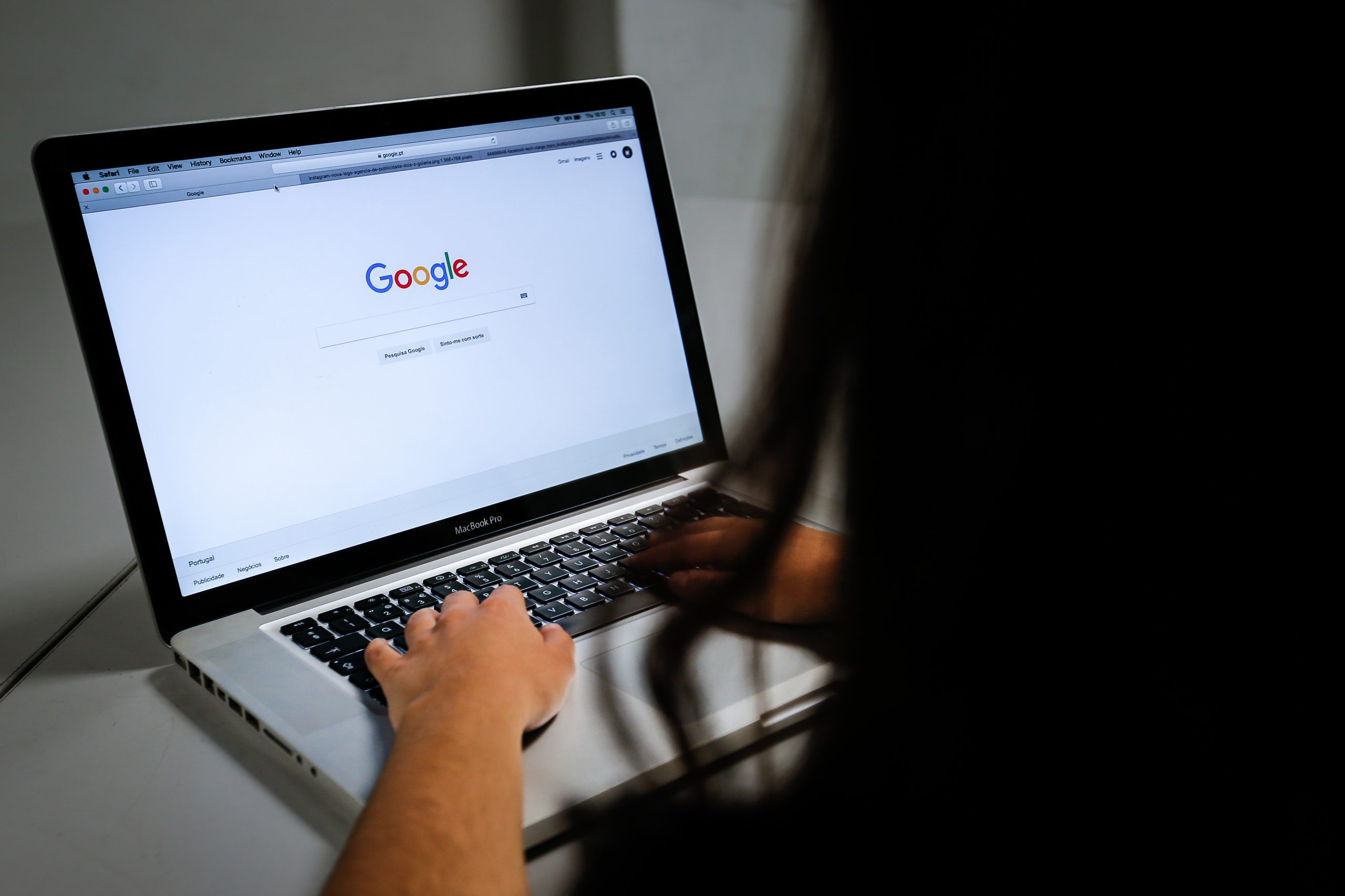 Governo garante que “não são partilhados dados sensíveis” no uso do Google Analytics