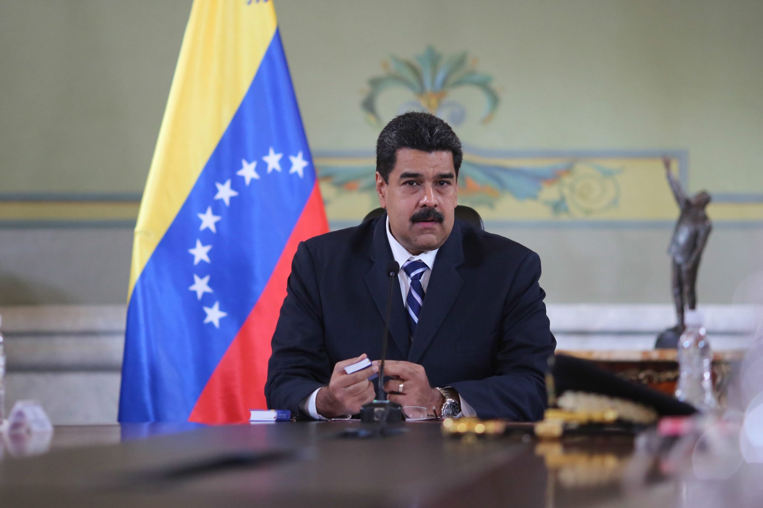 Presidente da Venezuela compromete-se a dialogar com a oposição