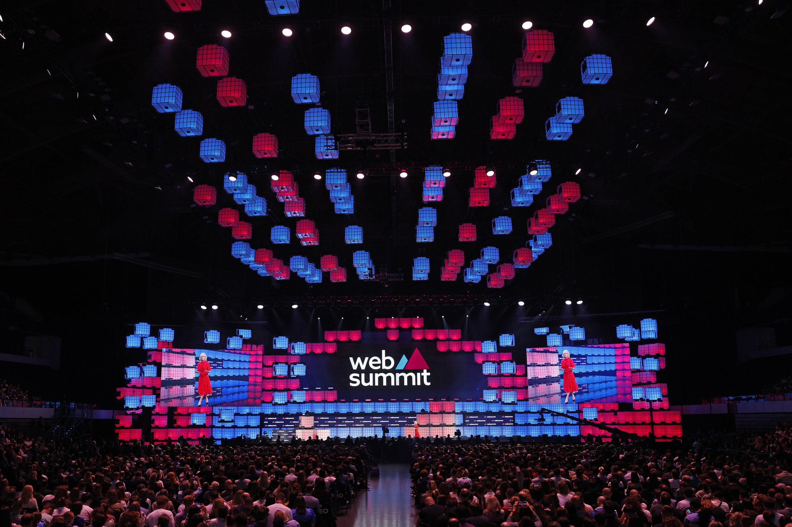 Larvas que comem lixo e se tornam comida, caixas reutilizáveis e receitas. A Web Summit contra o desperdício alimentar