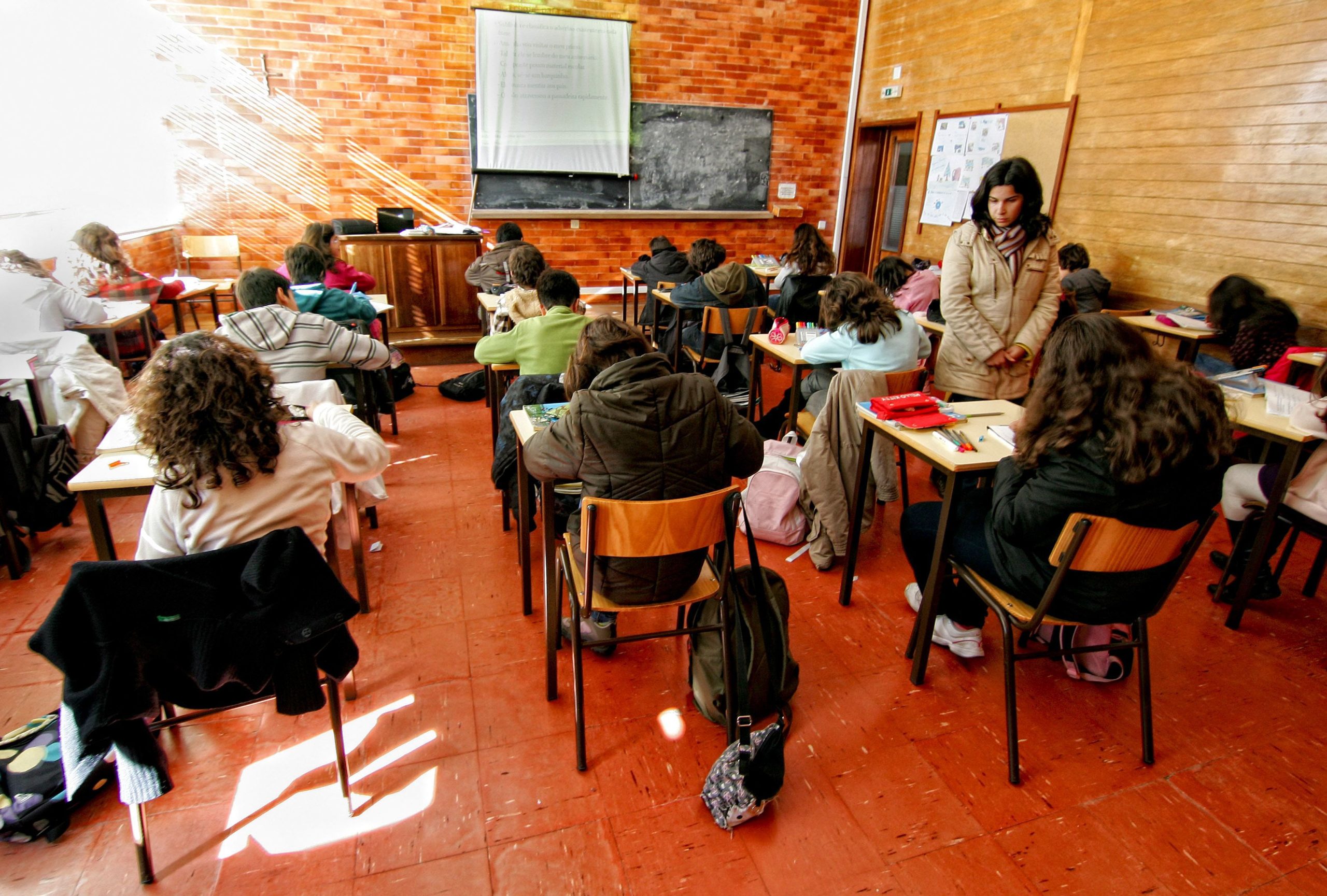 Provas de aferição revelam dificuldades a Ciências Naturais, Fisico-Química e Matemática
