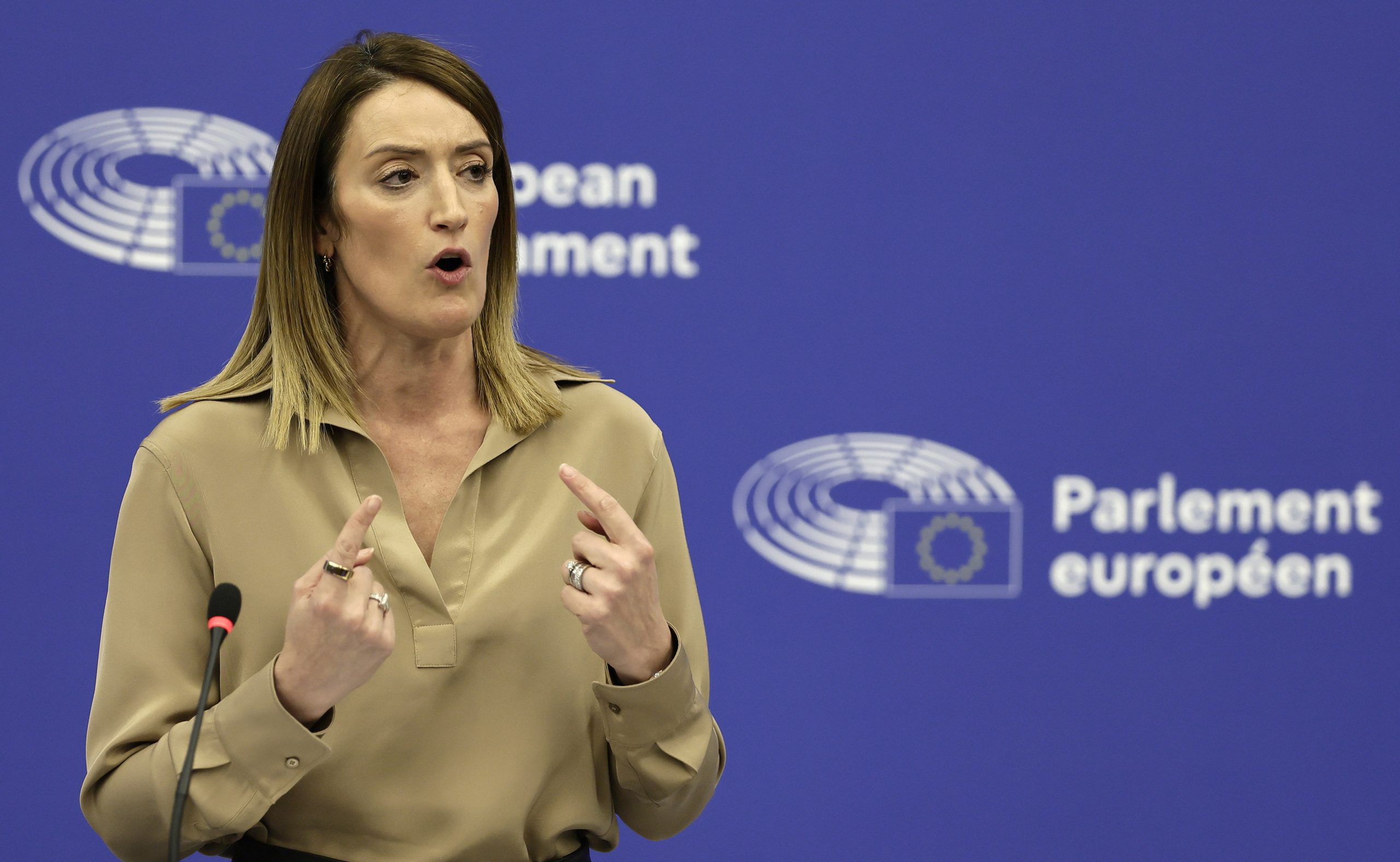 Presidente do Parlamento Europeu convicta de que António Costa terá liderança “forte determinada e unida”