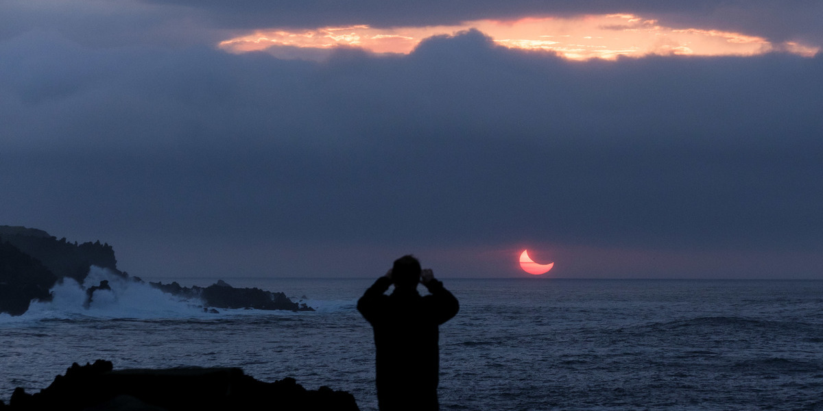 DGS divulga recomendações para observar em segurança o eclipse total do Sol
