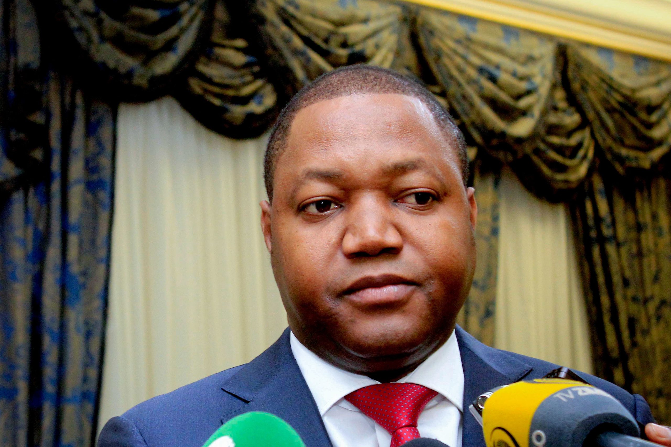 Governador do Uíje e dirigente do MPLA, Luther Rescova, morreu hoje aos 40 anos