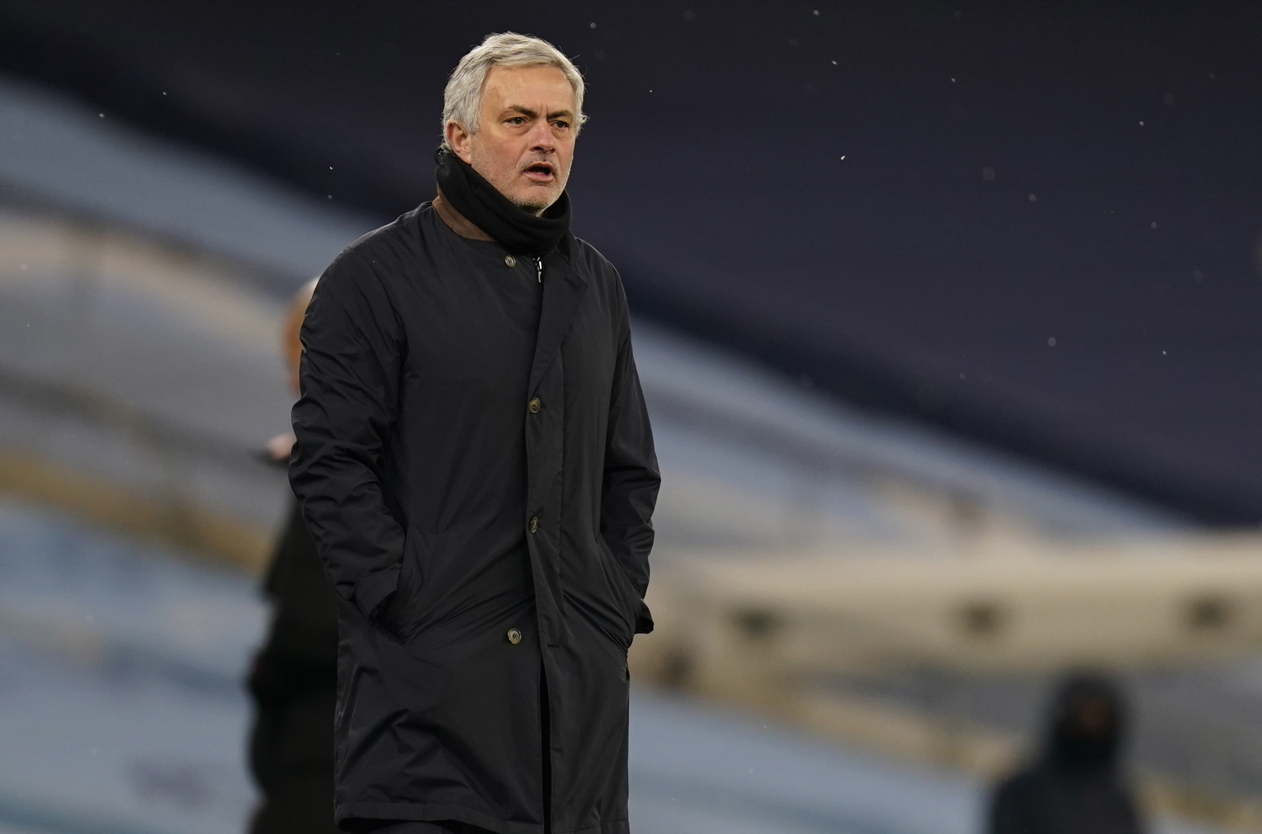 Mourinho coloca Tottenham nos oitavos de final com nova goleada