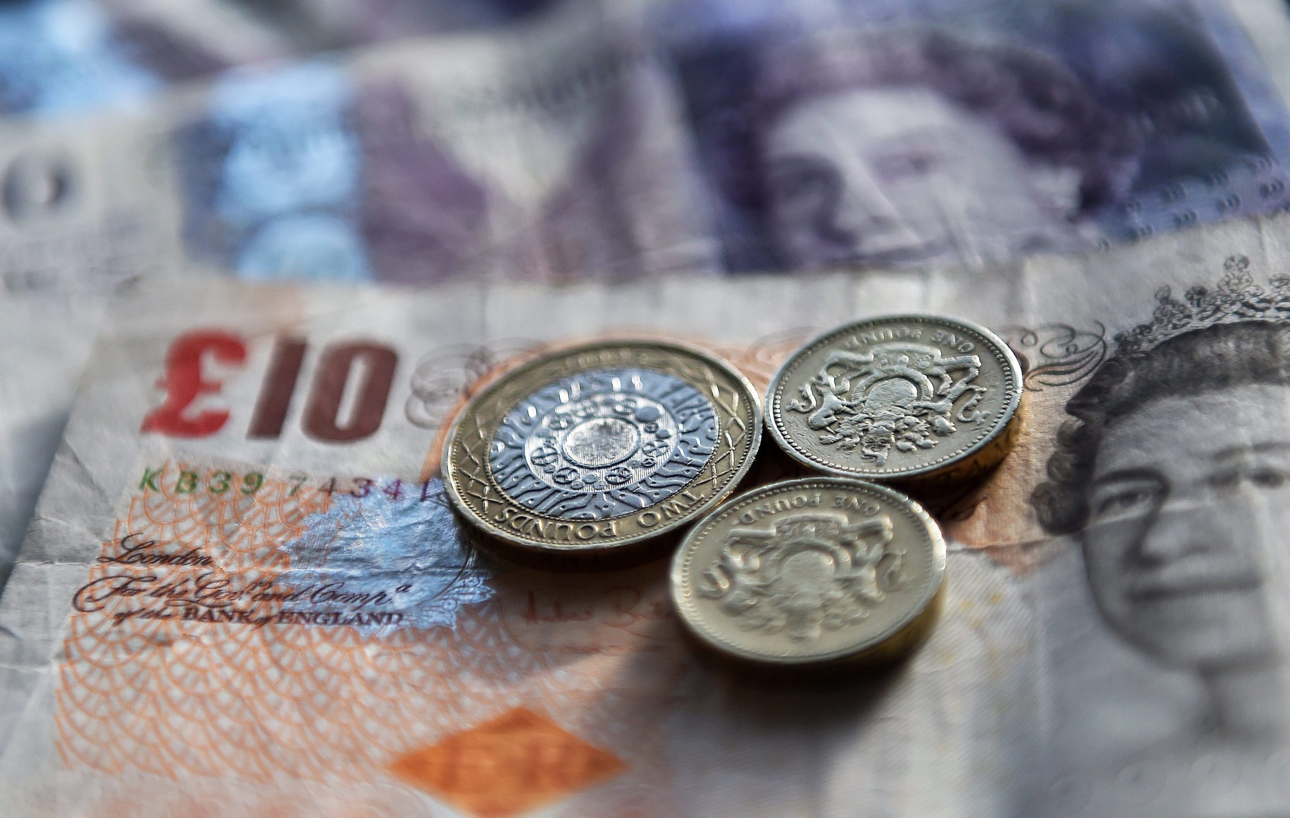Libra sobe face ao euro após acordo da Comissão Europeia com Reino Unido sobre Brexit