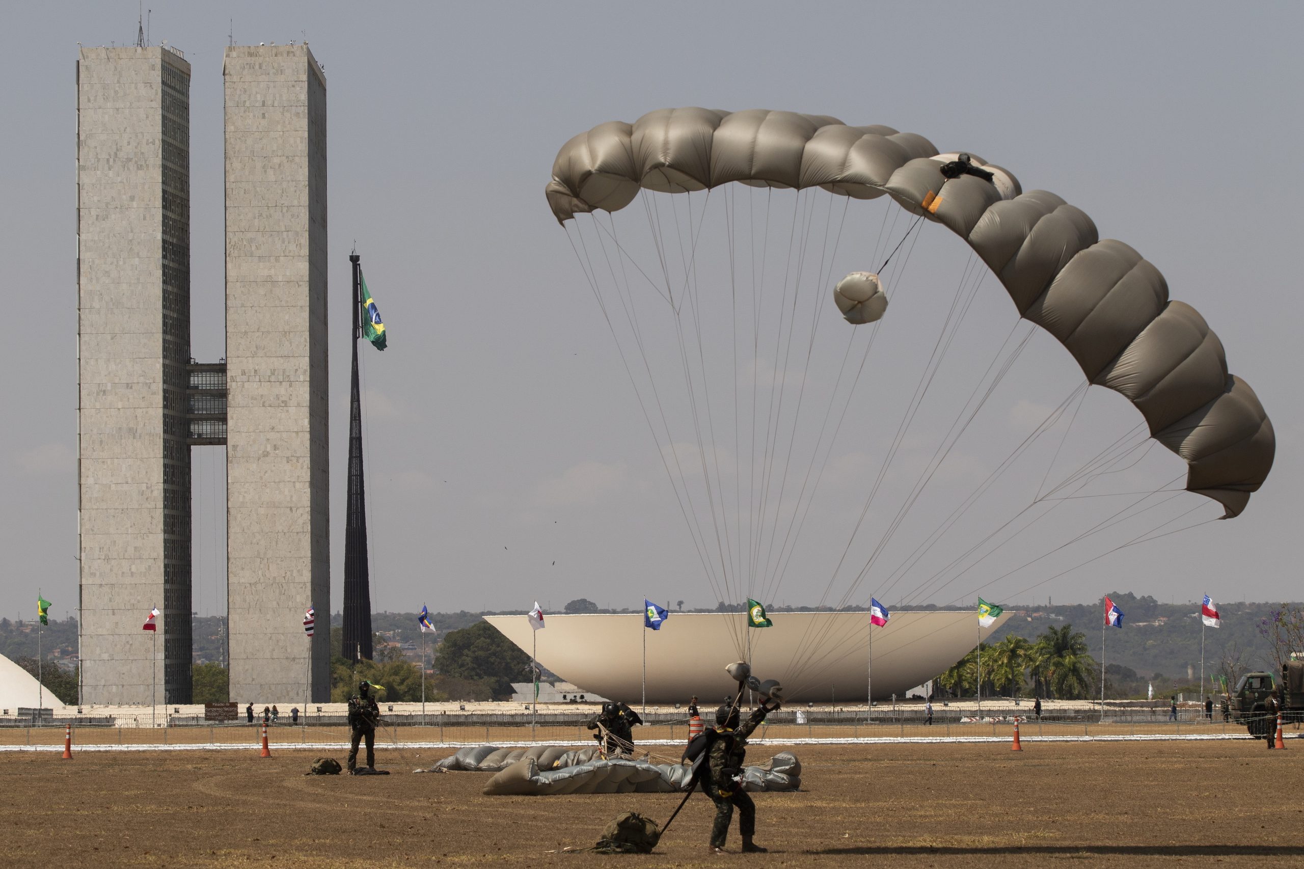 Brasília celebra bicentenário da independência com ‘comício’ a Bolsonaro