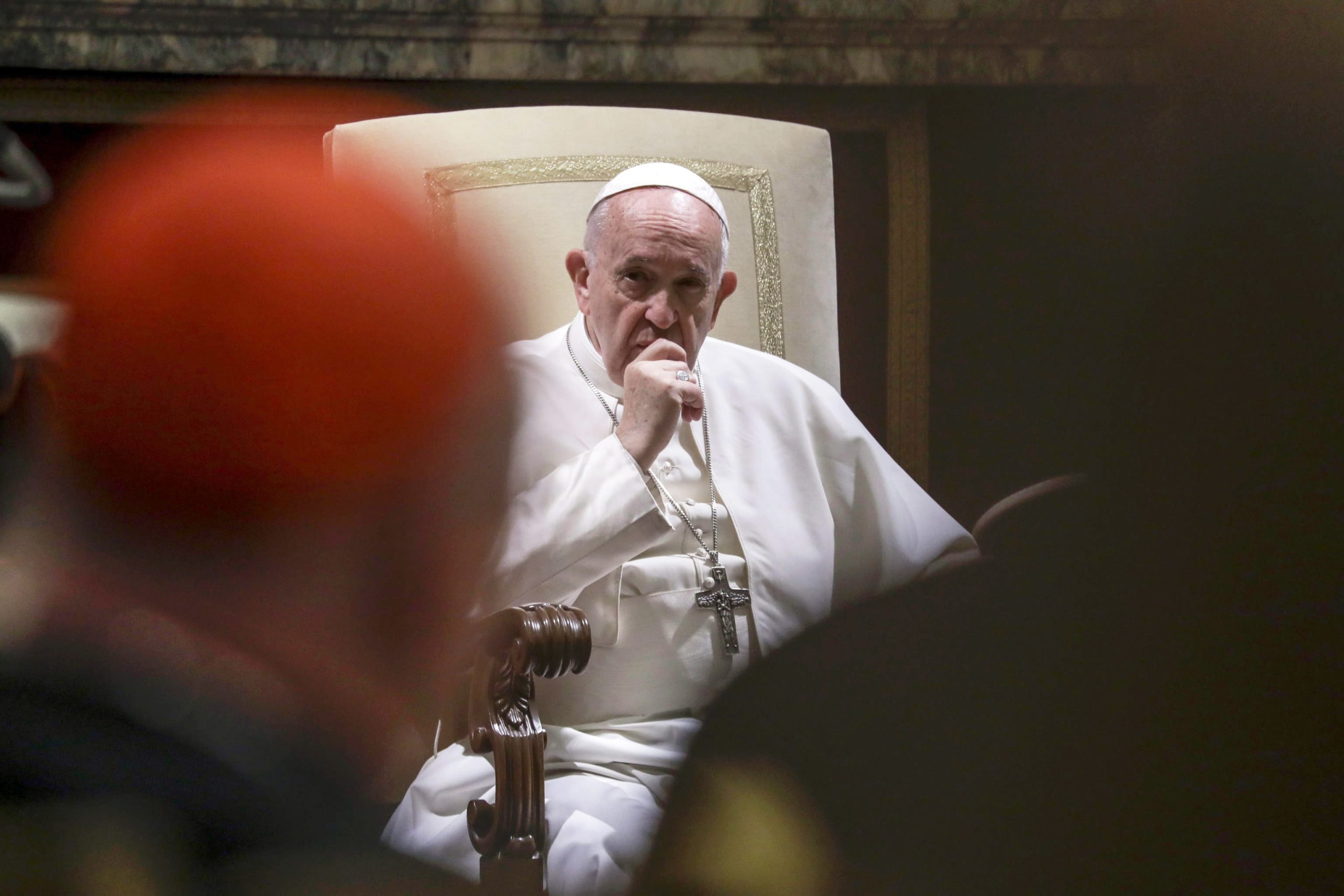 Os caminhos de todos os cardeais vão dar a Roma. O que vai acontecer no Vaticano por estes dias?