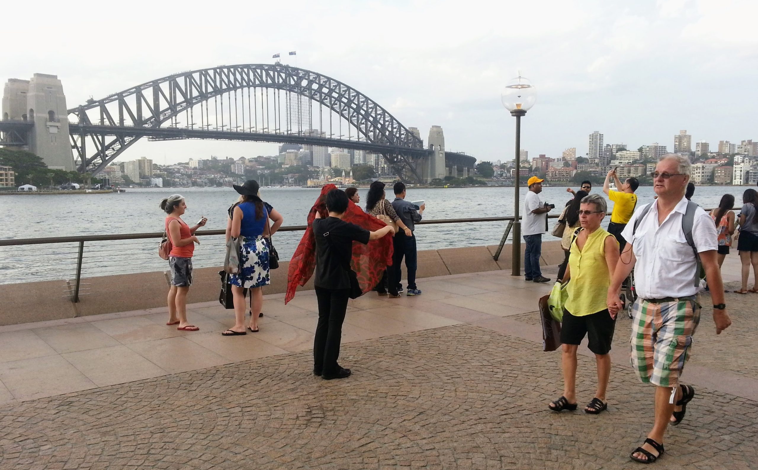 Australianos prestam última homenagem à Rainha. Será o fim da monarquia em “down under”?