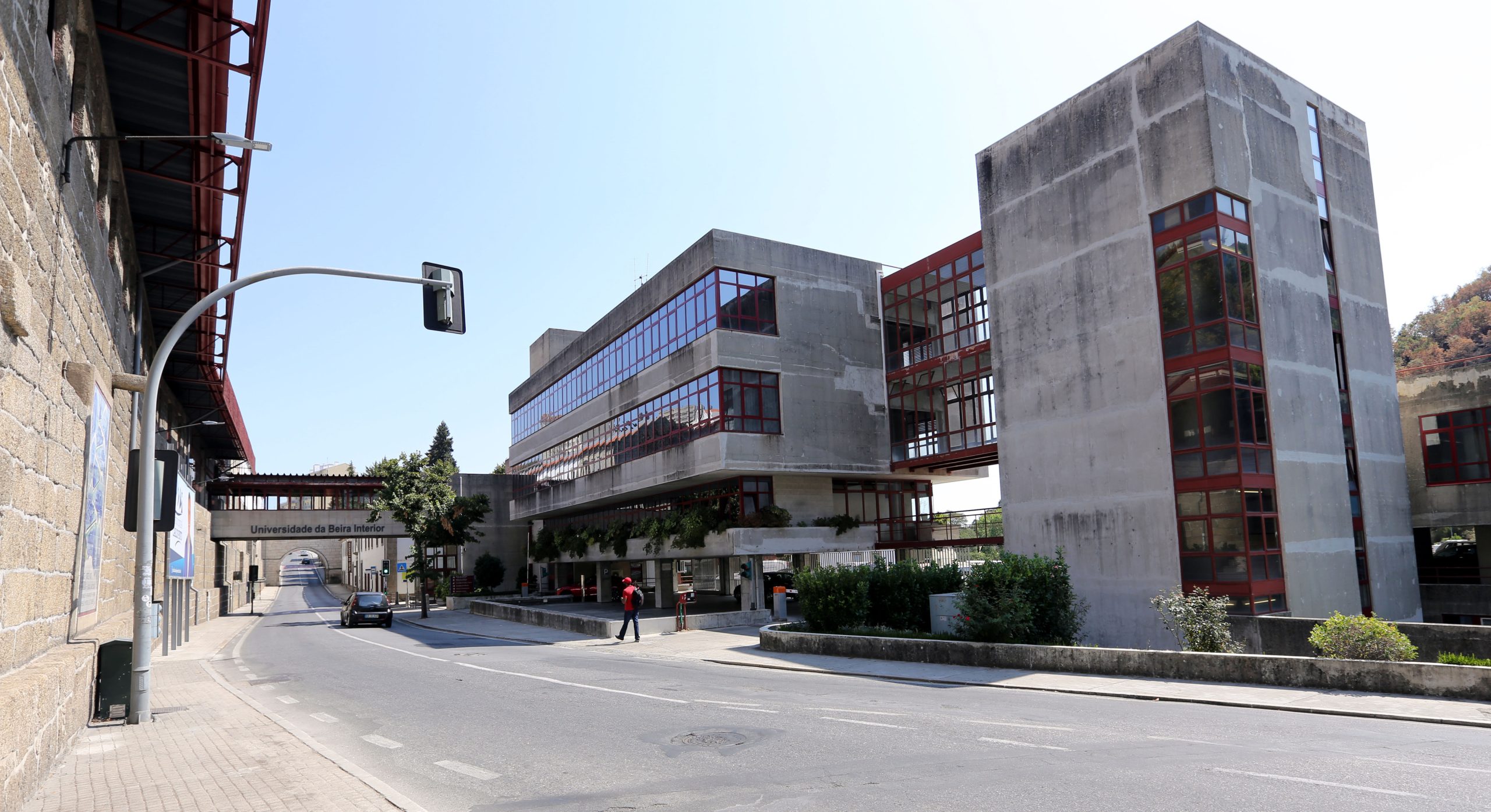 Mau tempo: Latada dos estudantes na Covilhã adiada devido à chuva intensa