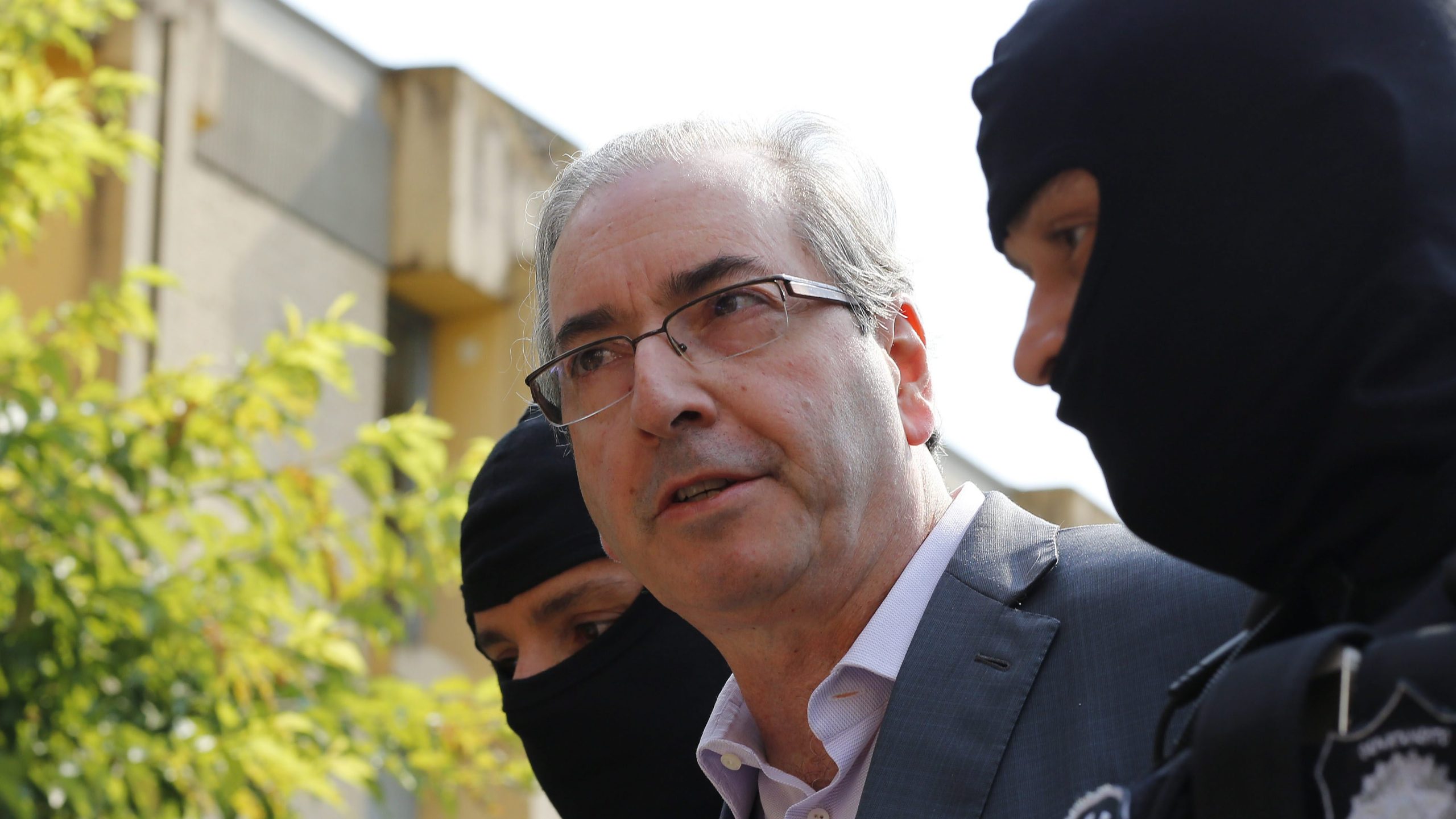 Advogados pedem que ex-deputado Eduardo Cunha seja solto no Brasil