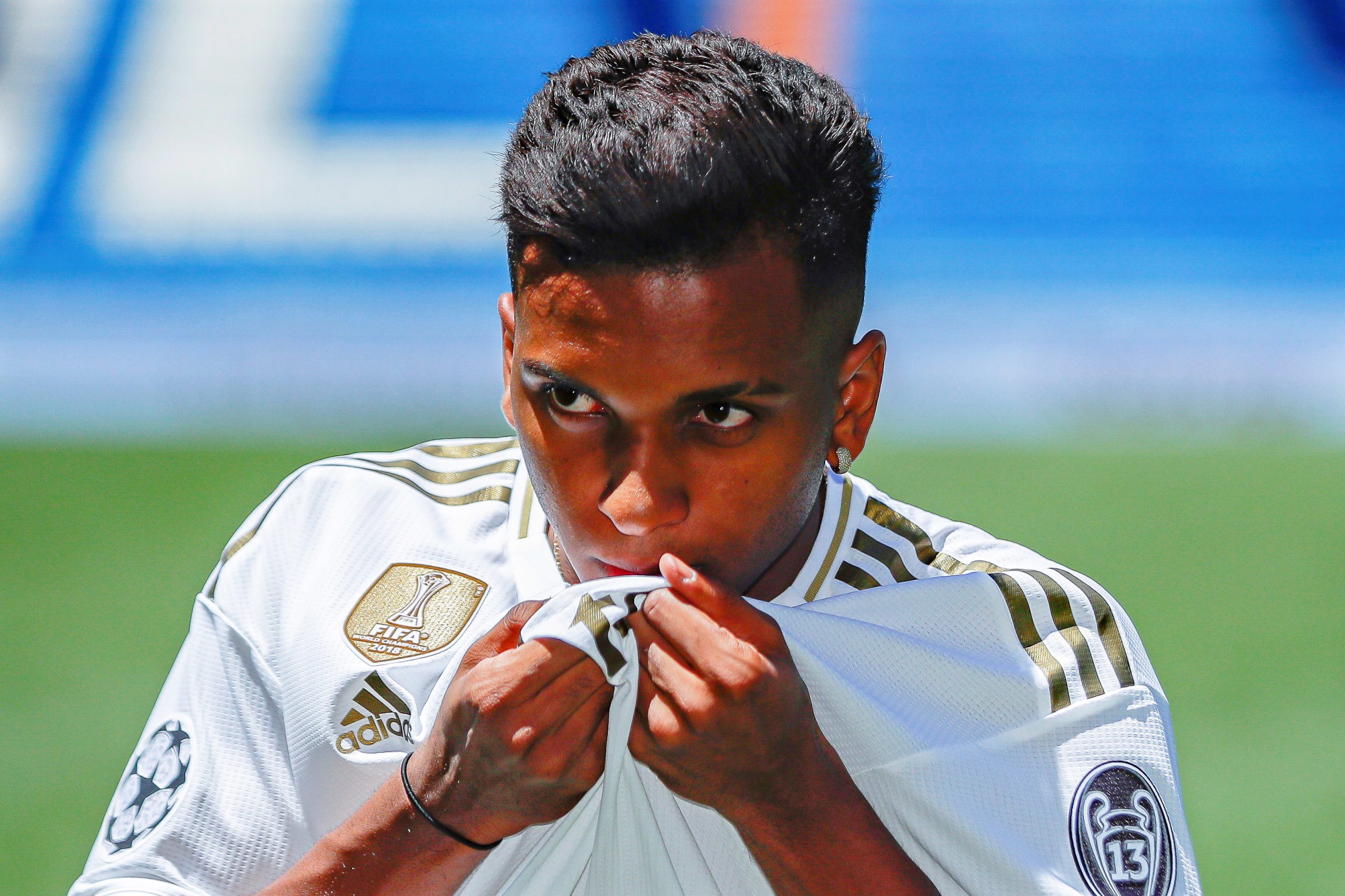 Avançado brasileiro Rodrygo promete “dar muitas alegrias” ao Real Madrid