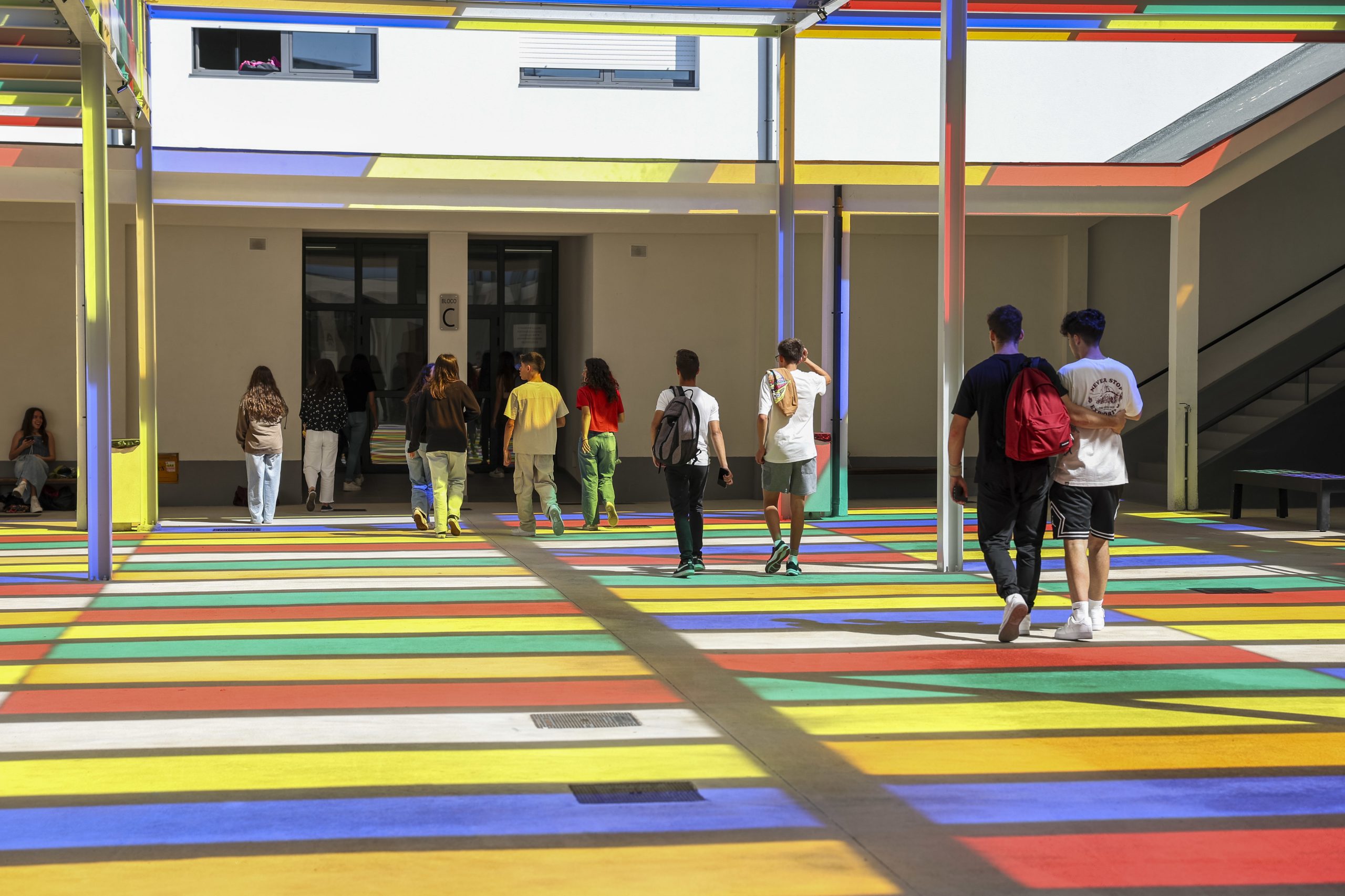 Medidas contra falta de professores permitiram atrair e reter 5.600 docentes