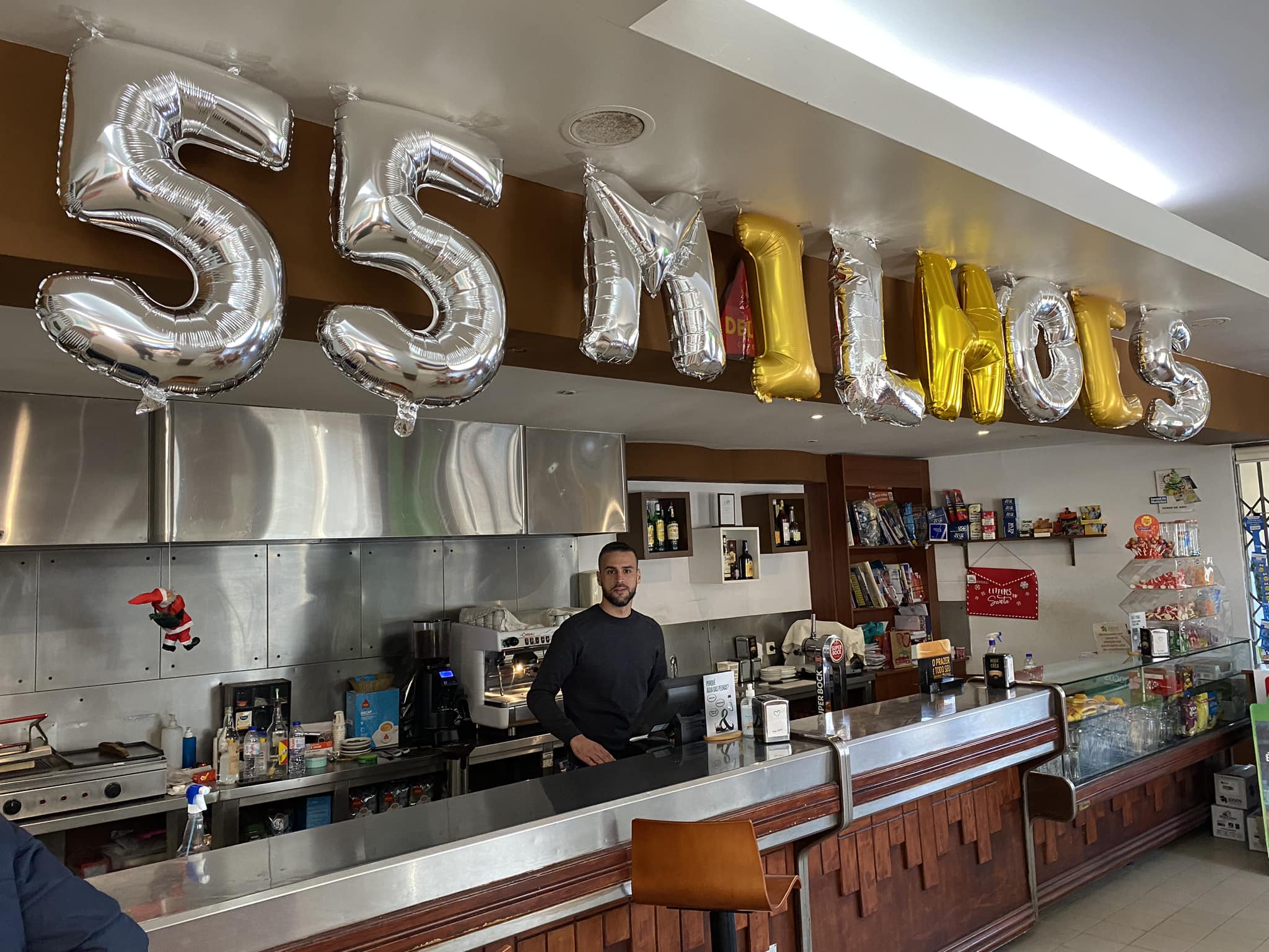 Café onde saiu o Euromilhões fica em Leça da Palmeira e hoje o dia foi de festa