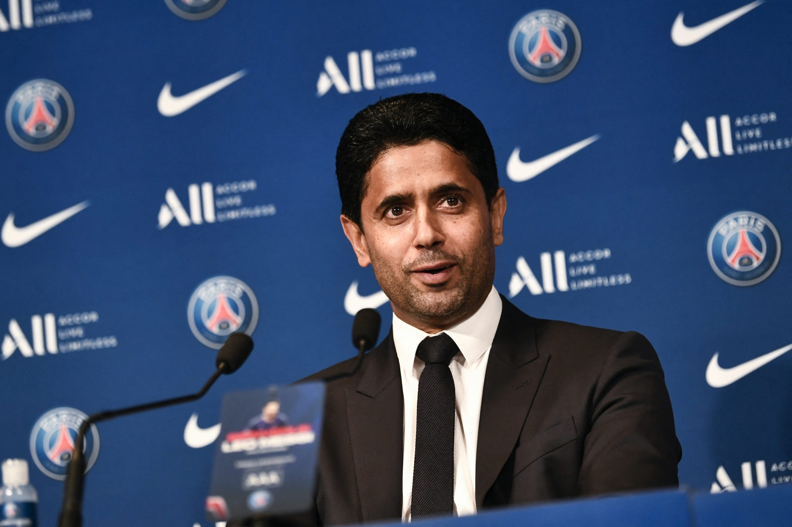 Qatar quer aproveitar queda da libra para comprar clube na Premier League
