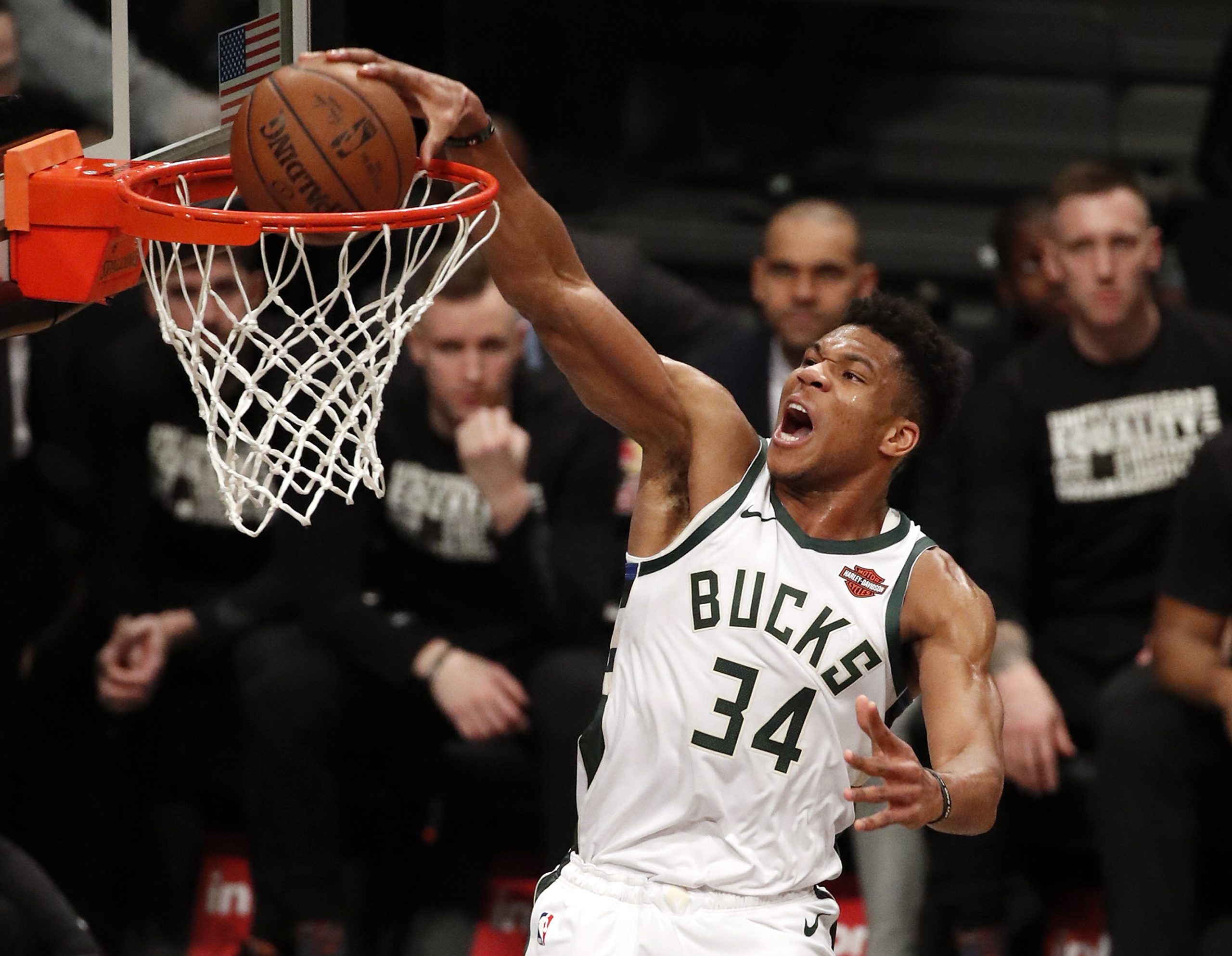 NBA: Giannis Antetokounmpo, Durant e Harden nos melhores 75 da história
