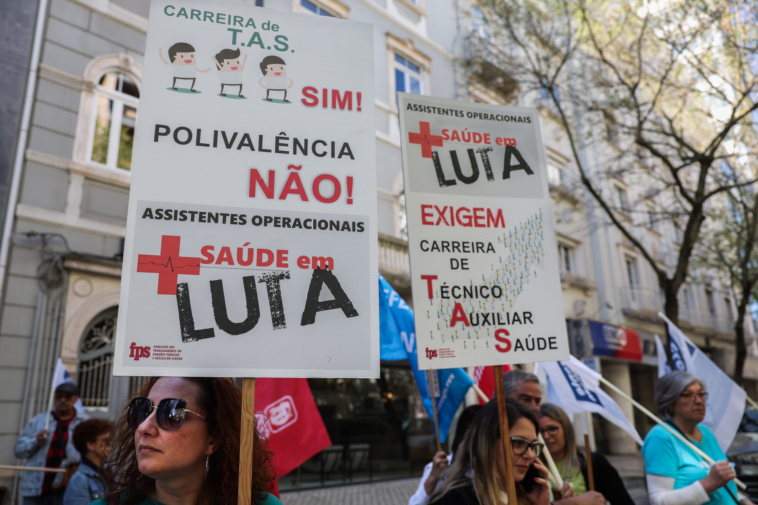 Frente Comum exige aumento salarial de 15% em 2024