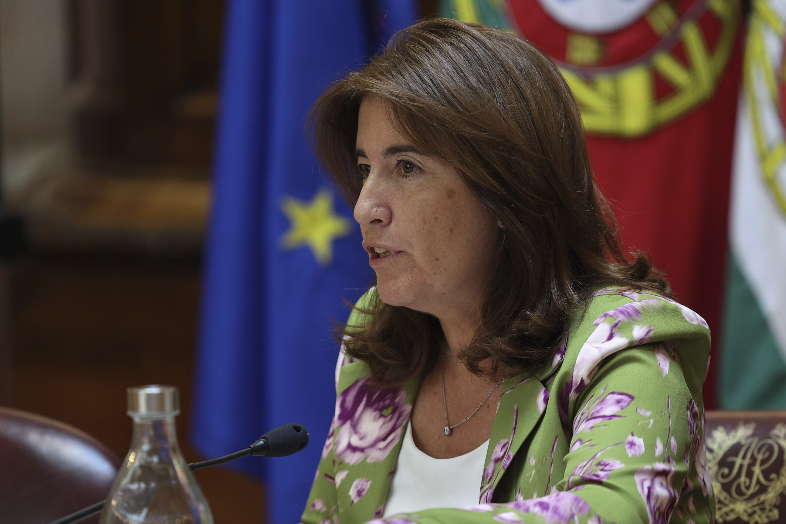 Ministra prevê aumento de pensões entre 5,2% para valores mais altos e 6,2% para valores mais baixos