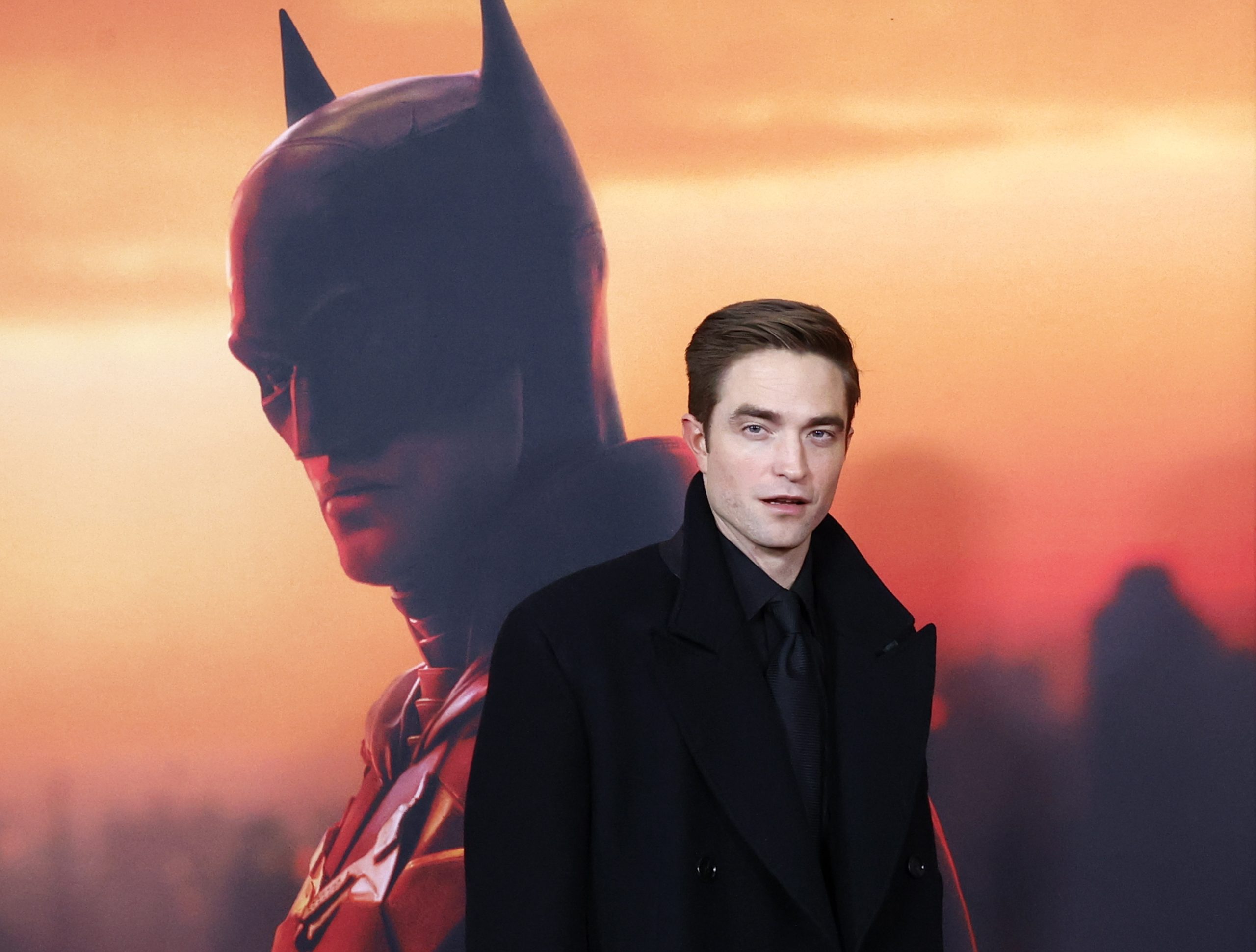 Robert Pattinson assume papel de Batman, num filme “moderno, de agora”
