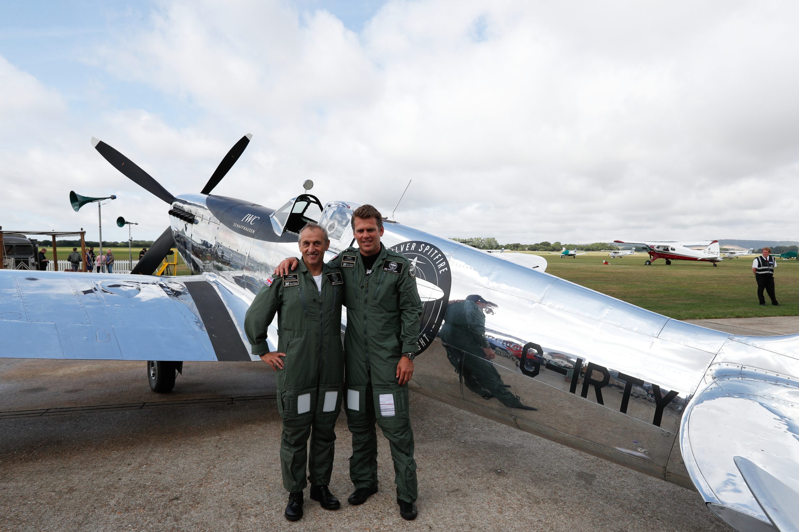 Dois britânicos querem dar a primeira volta ao mundo num avião da II Guerra Mundial