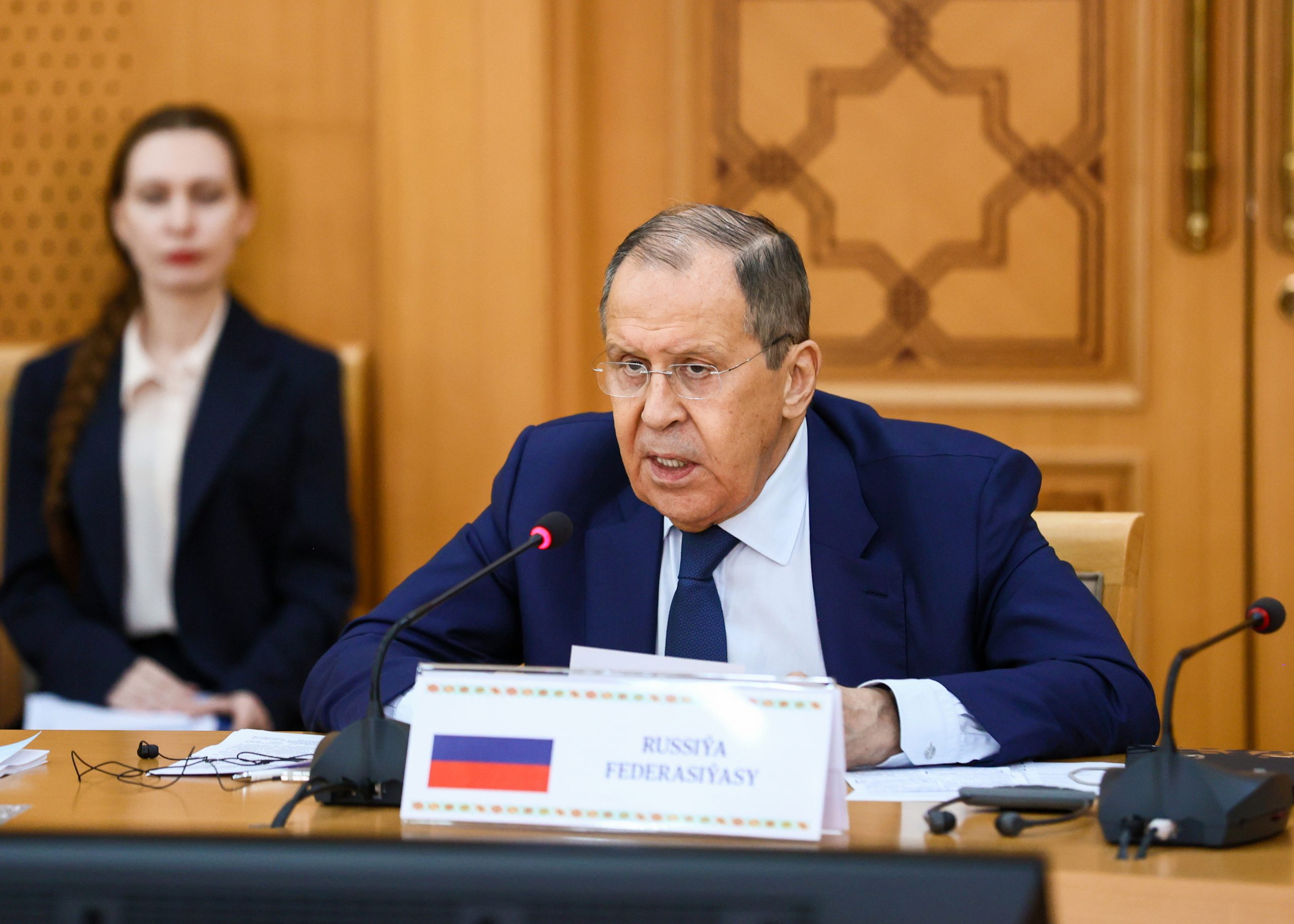 Lavrov acusa Ocidente de erguer uma “cortina de ferro” em relação à Rússia