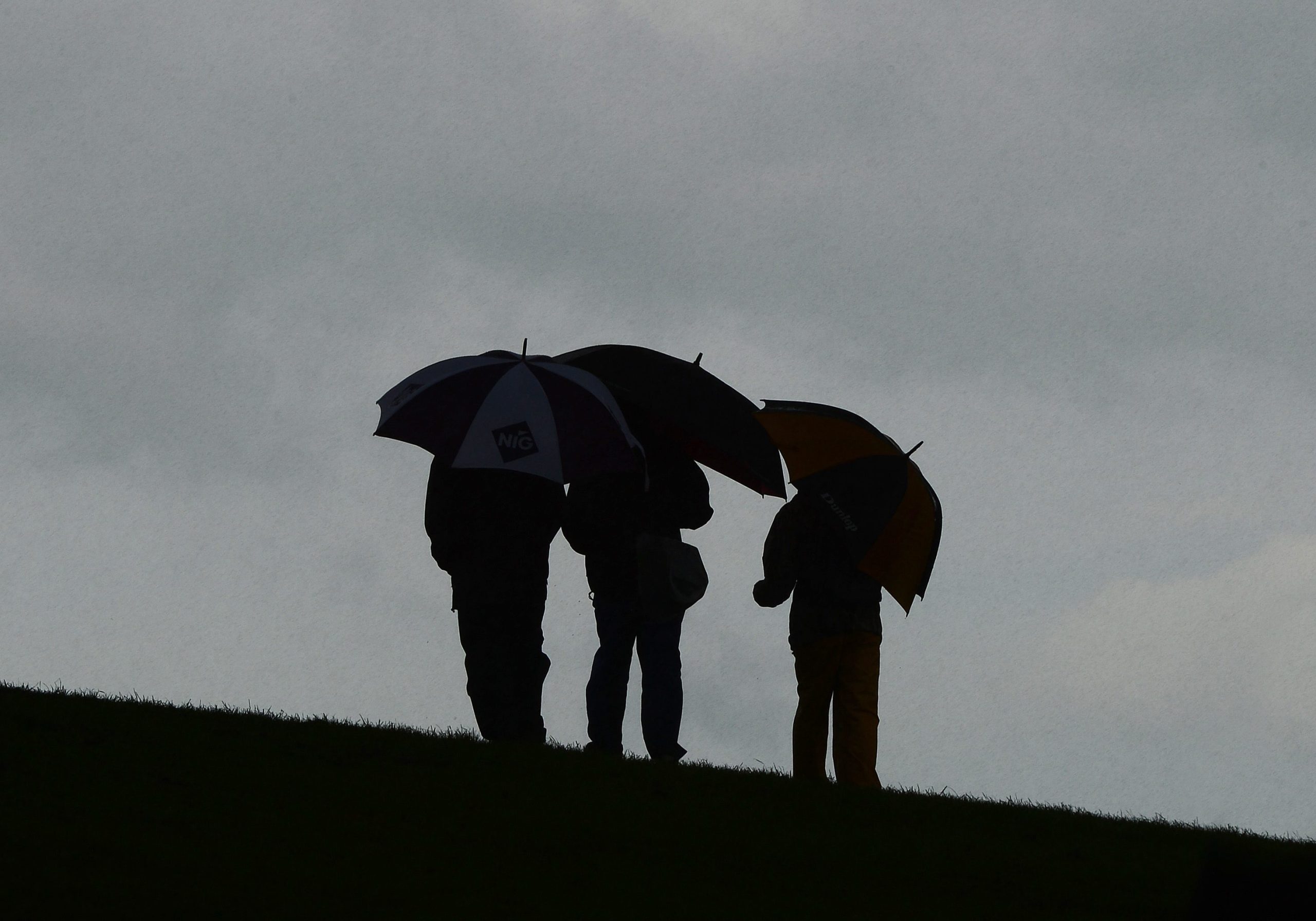 Flores e Corvo com aviso amarelo devido a chuva forte a partir de terça-feira