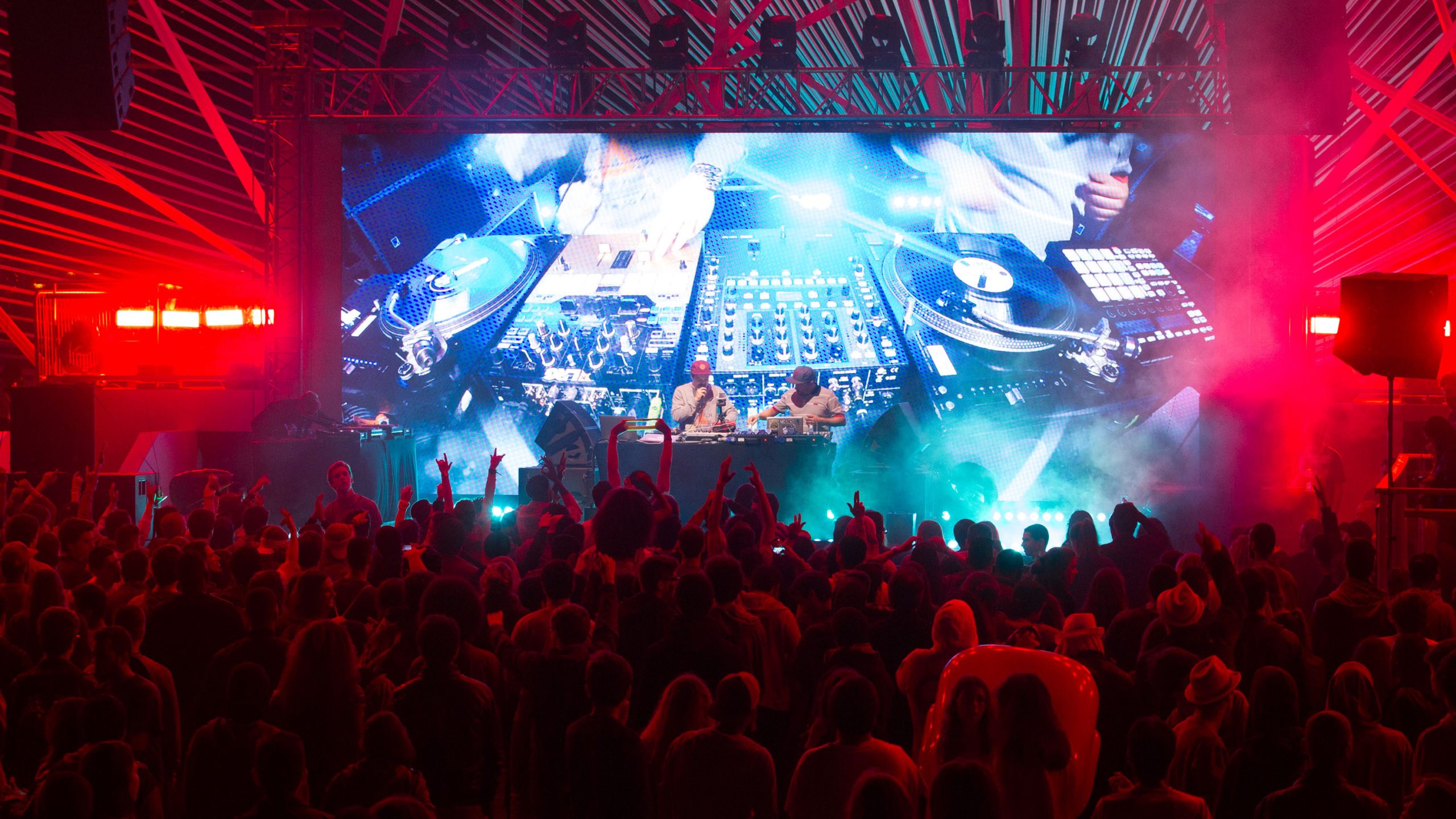 Beatbombers no SBSR: “Vamos tentar retratar o nosso percurso todo e fazer uma festa”