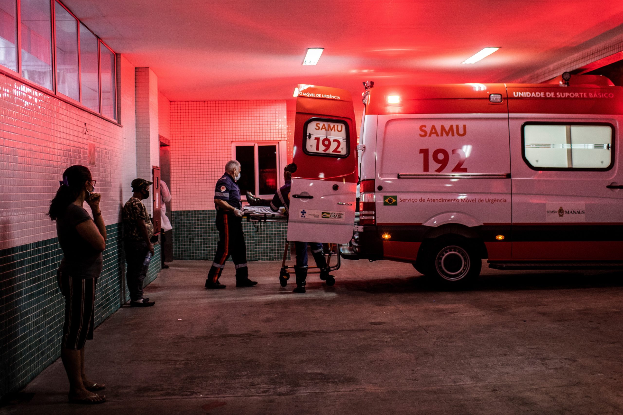 Brasil ultrapassa 200 mil mortes