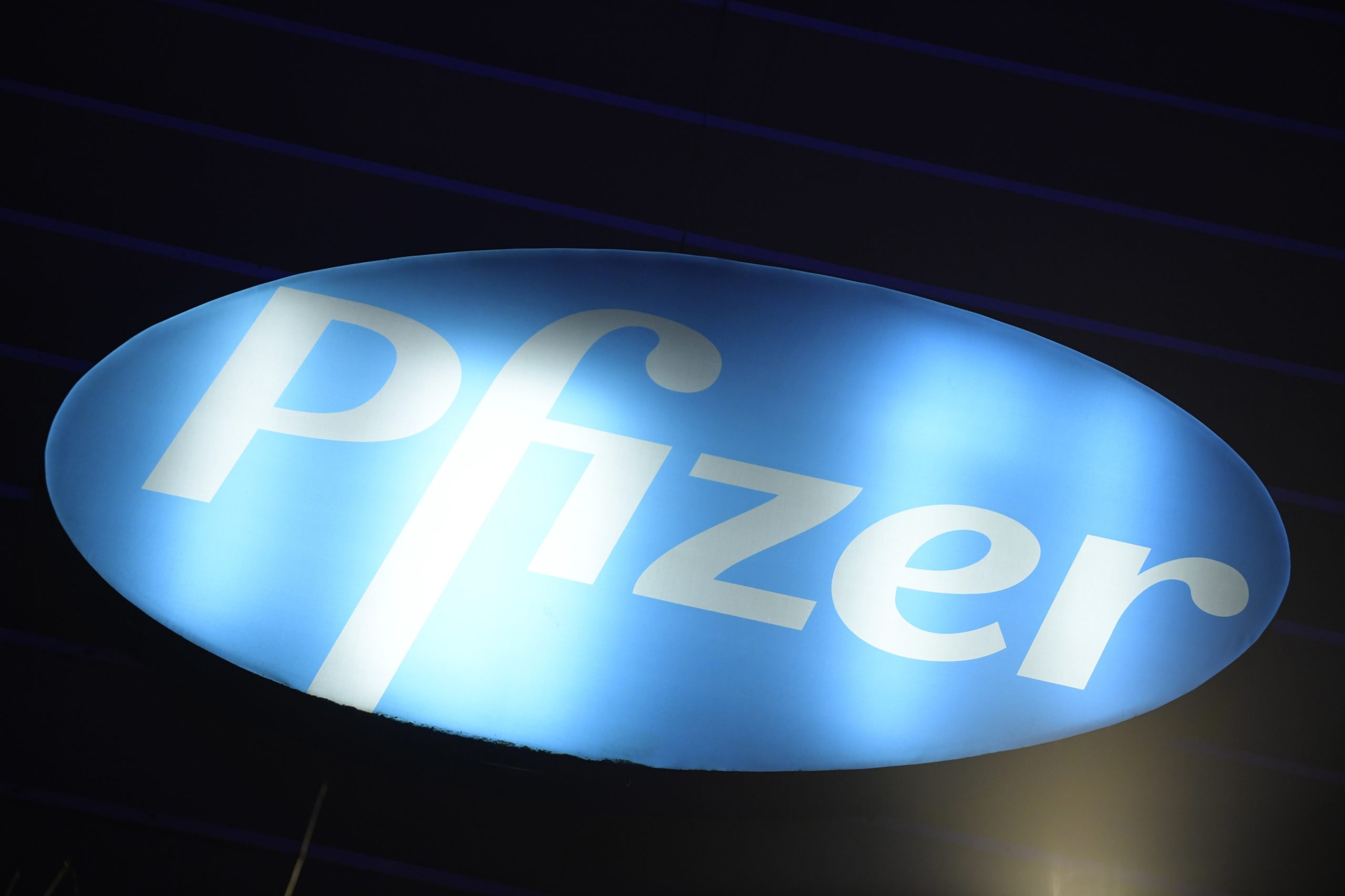 Pfizer vai vender a preço de custo mais de 20 medicamentos e vacinas aos países mais pobres
