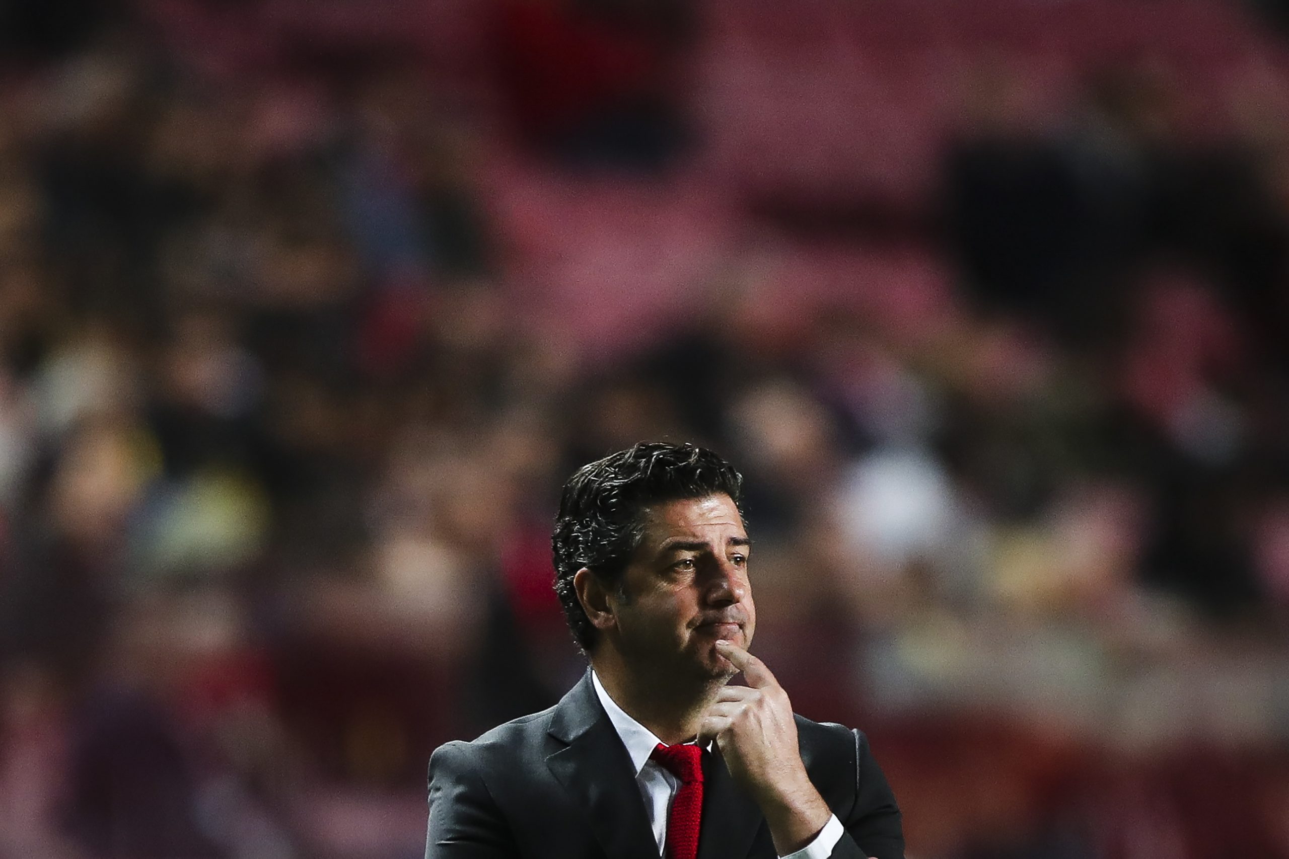 Benfica é o quinto clube a mudar de treinador em 2018/19