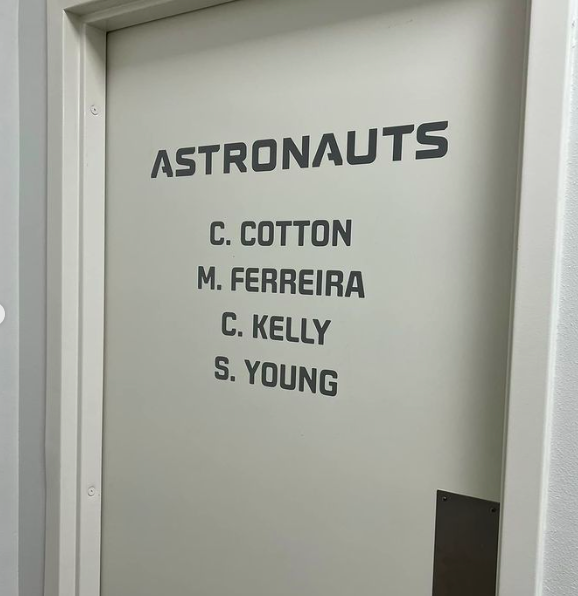 Mário Ferreira será o primeiro turista espacial português e leva uma garrafa de Porto. Faltam poucos dias