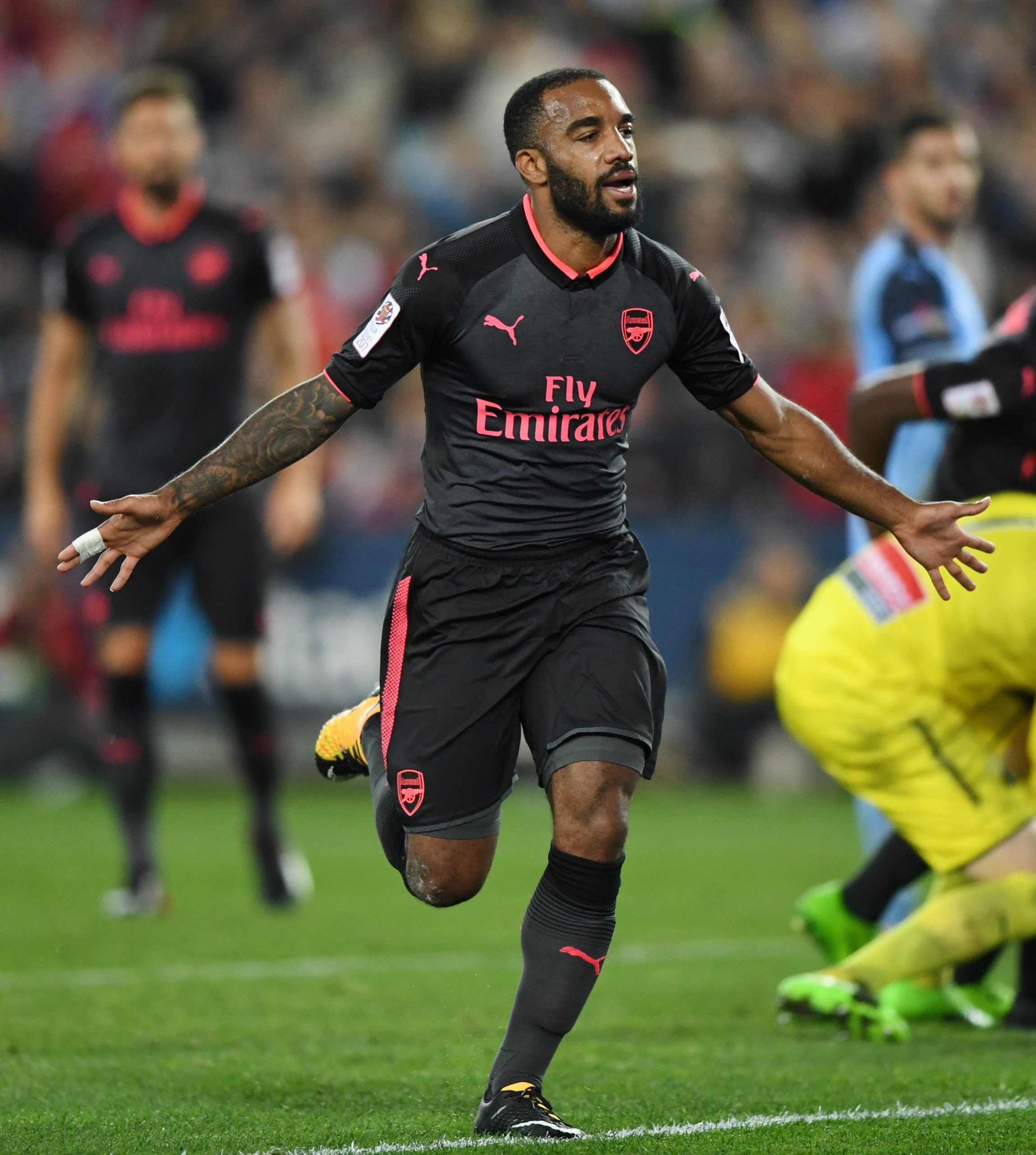 Alexandre Lacazette: “Falei com o PSG, mas sabia que não queria ir jogar para lá”