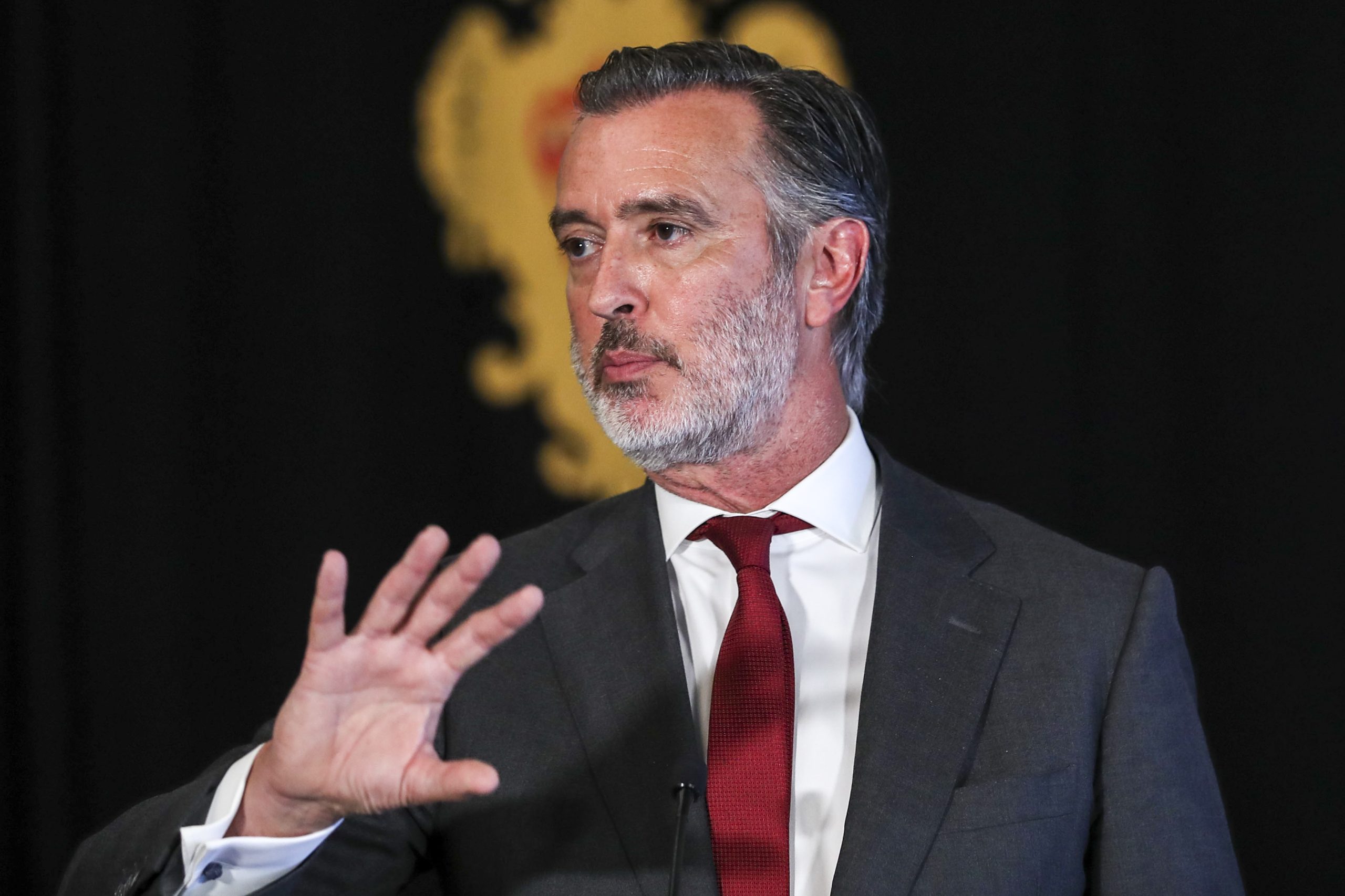 IL diz que apoio de 125 euros é “uma migalha” do que foi cobrado em impostos