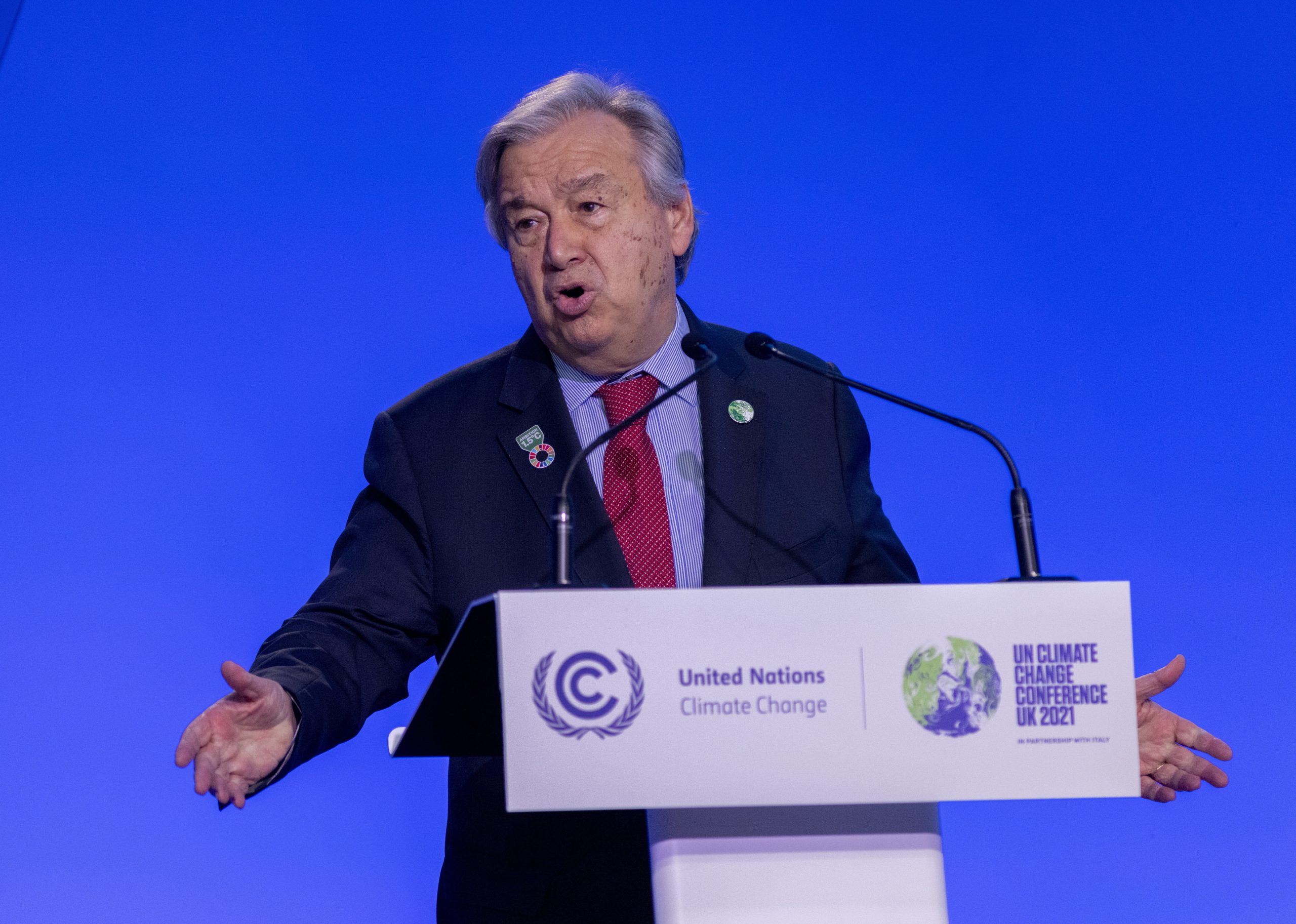Reduzir emissões sem deixar combustíveis fósseis soa a oco, afirma Guterres