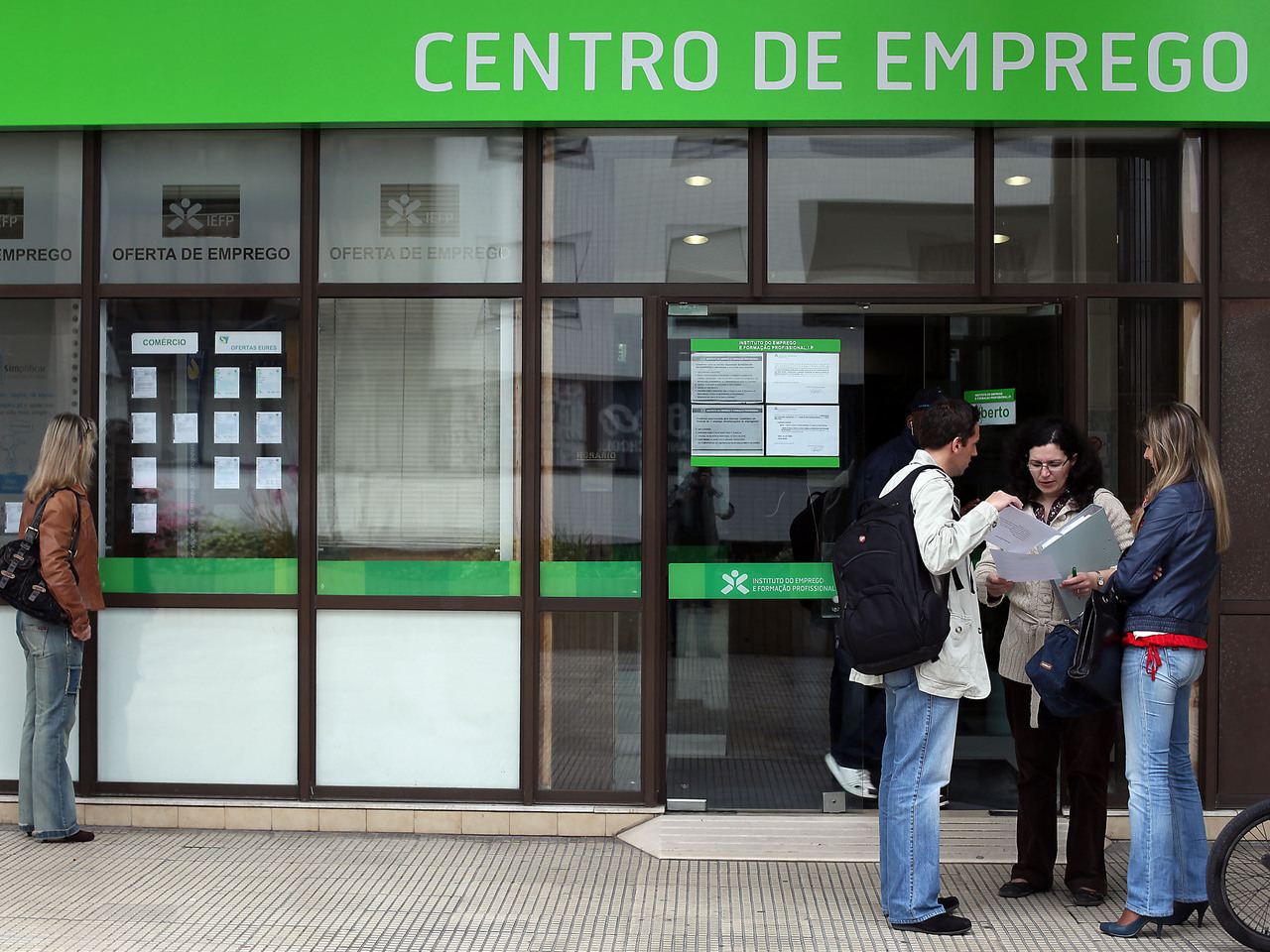Desempregados perderam apoios nos anos de crise, diz estudo