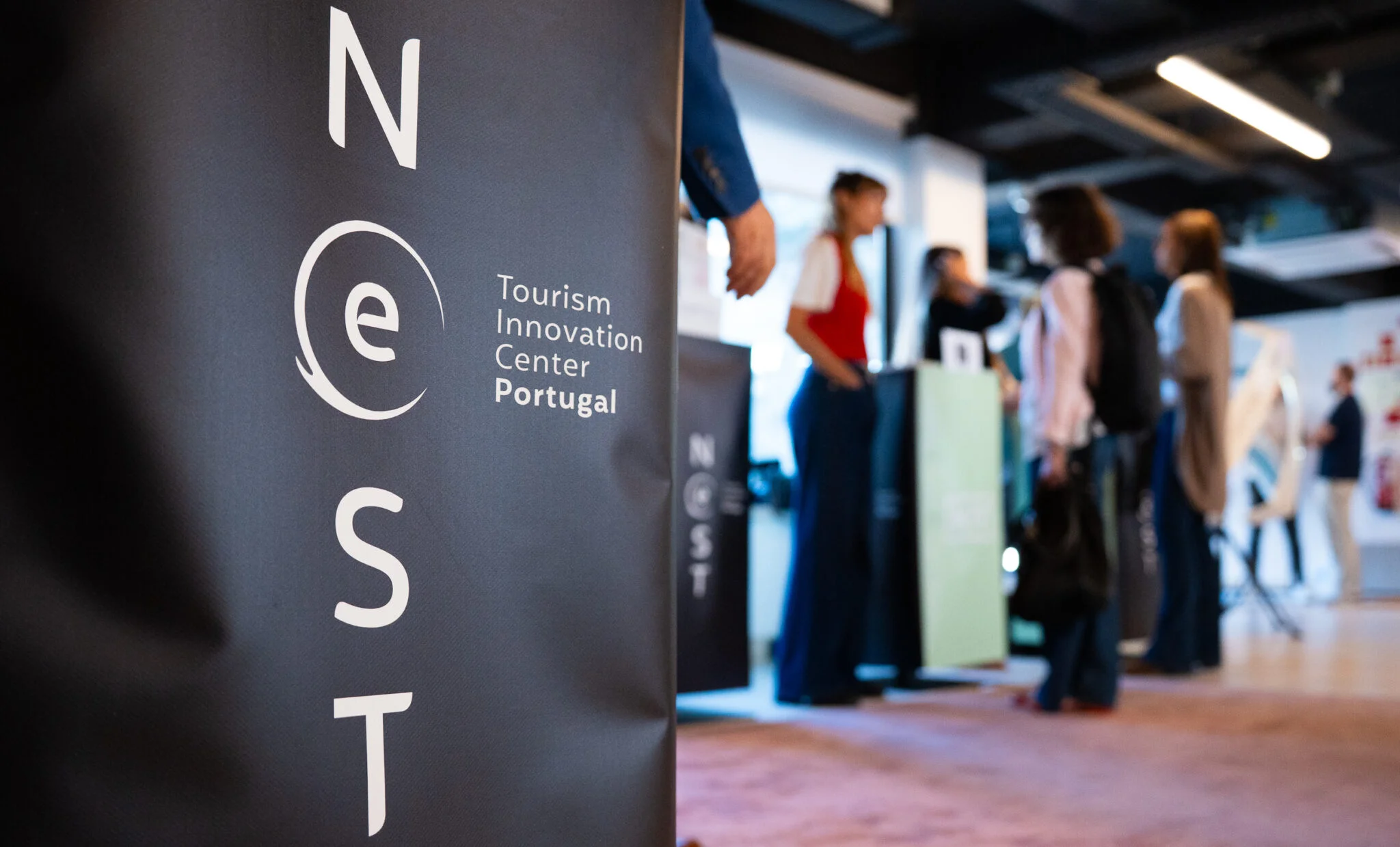 “Tendo a informação nas mãos, conseguimos mudar tudo”. NEST debate inovação e sustentabilidade no turismo
