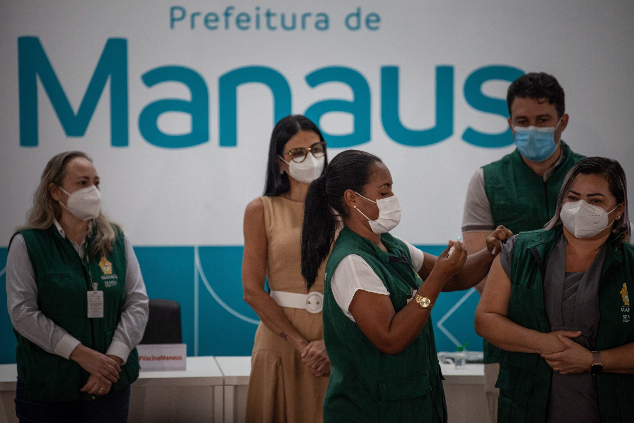 Vacinação em Manaus suspensa após denúncias de irregularidades