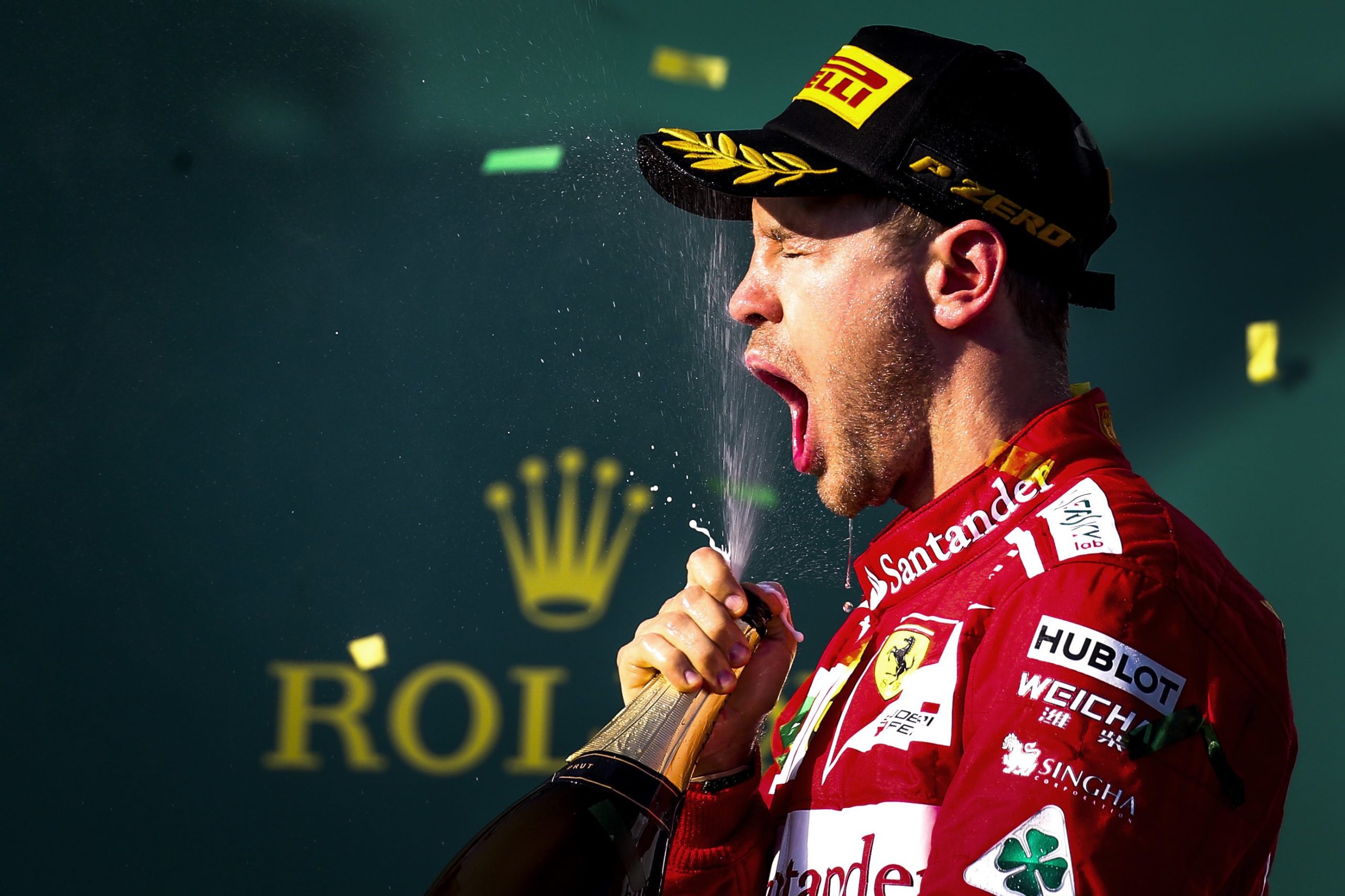 Vettel fala de um grande dia para a Ferrari, mas admite que Hamilton teve azar