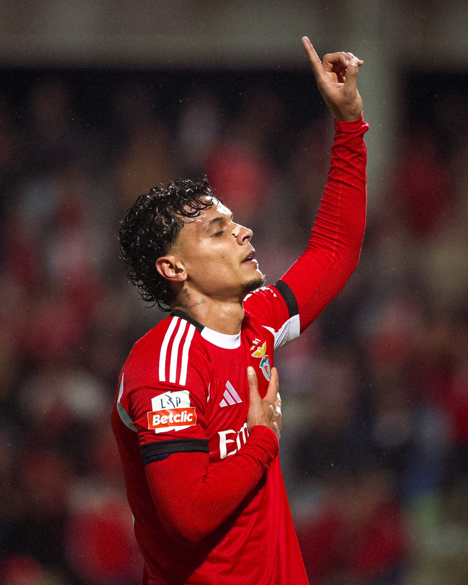 Benfica empata em Rio Maior com o Casa Pia e não aproveita perda de pontos do FC Porto