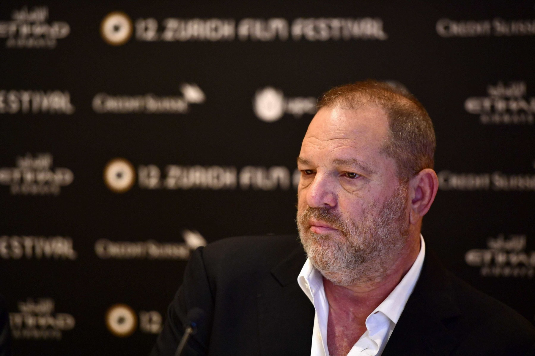 Cinco meses após o escândalo Weinstein as revelações de casos de assédio sexual alargaram-se. Das artes à política, estes são os casos que estão a chocar o mundo