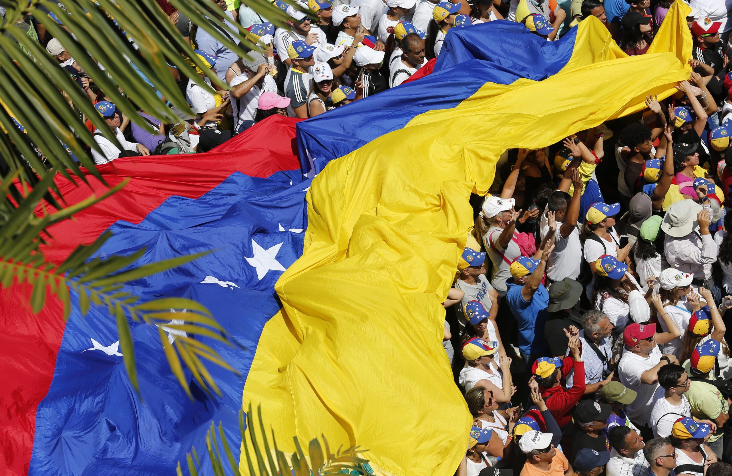 Venezuela: Uruguai junta-se à Argentina no pedido de eleições livres