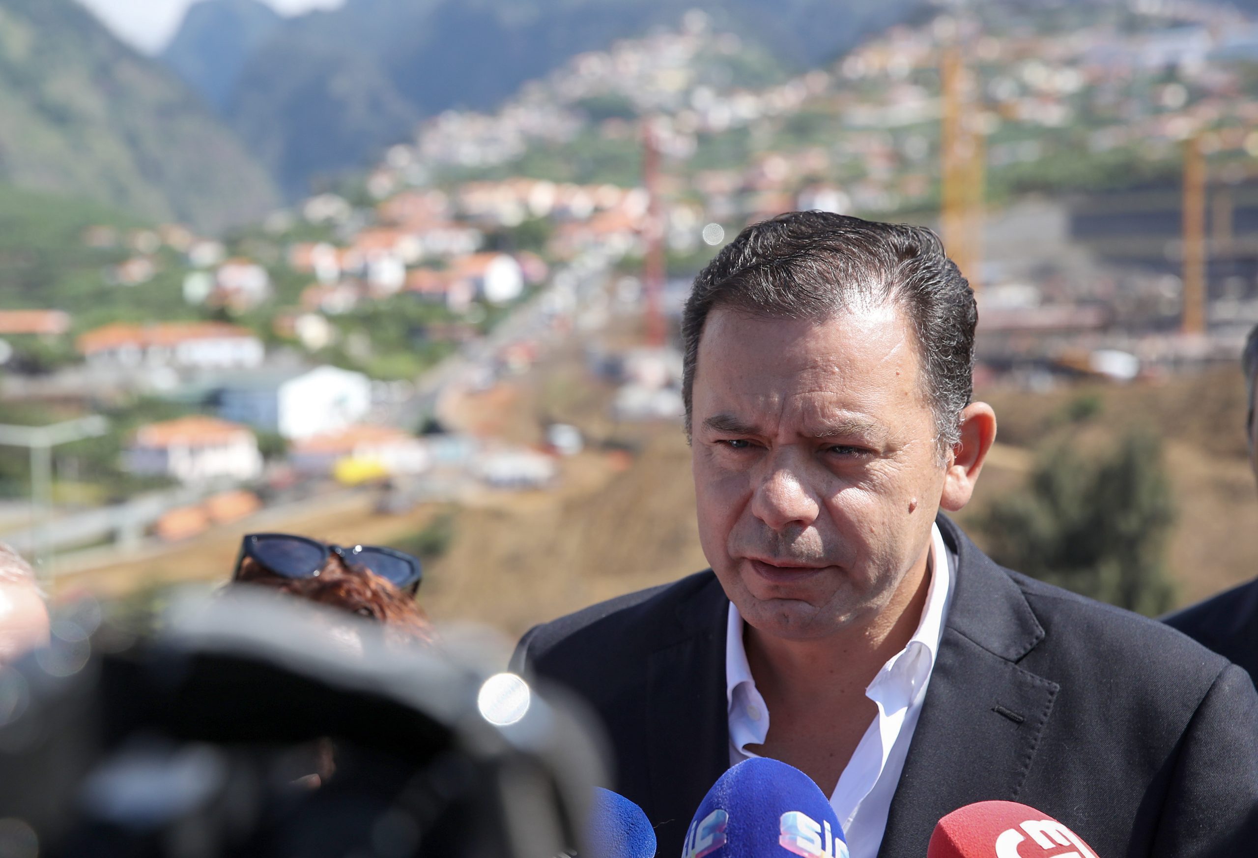 Montenegro diz que Governo tem de rasgar programa “Mais Habitação” e começar do zero