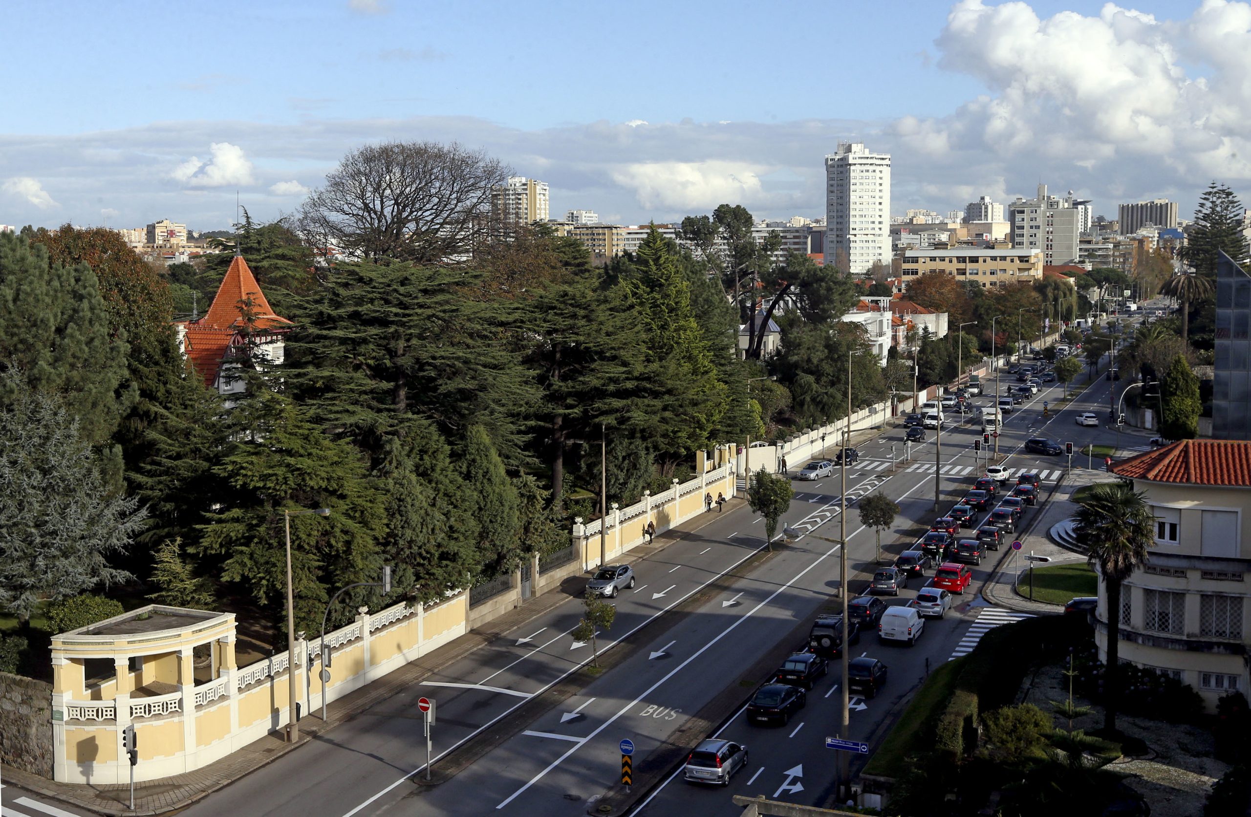 Comerciantes da Avenida da Boavista no Porto revoltados com obras do ‘metrobus’