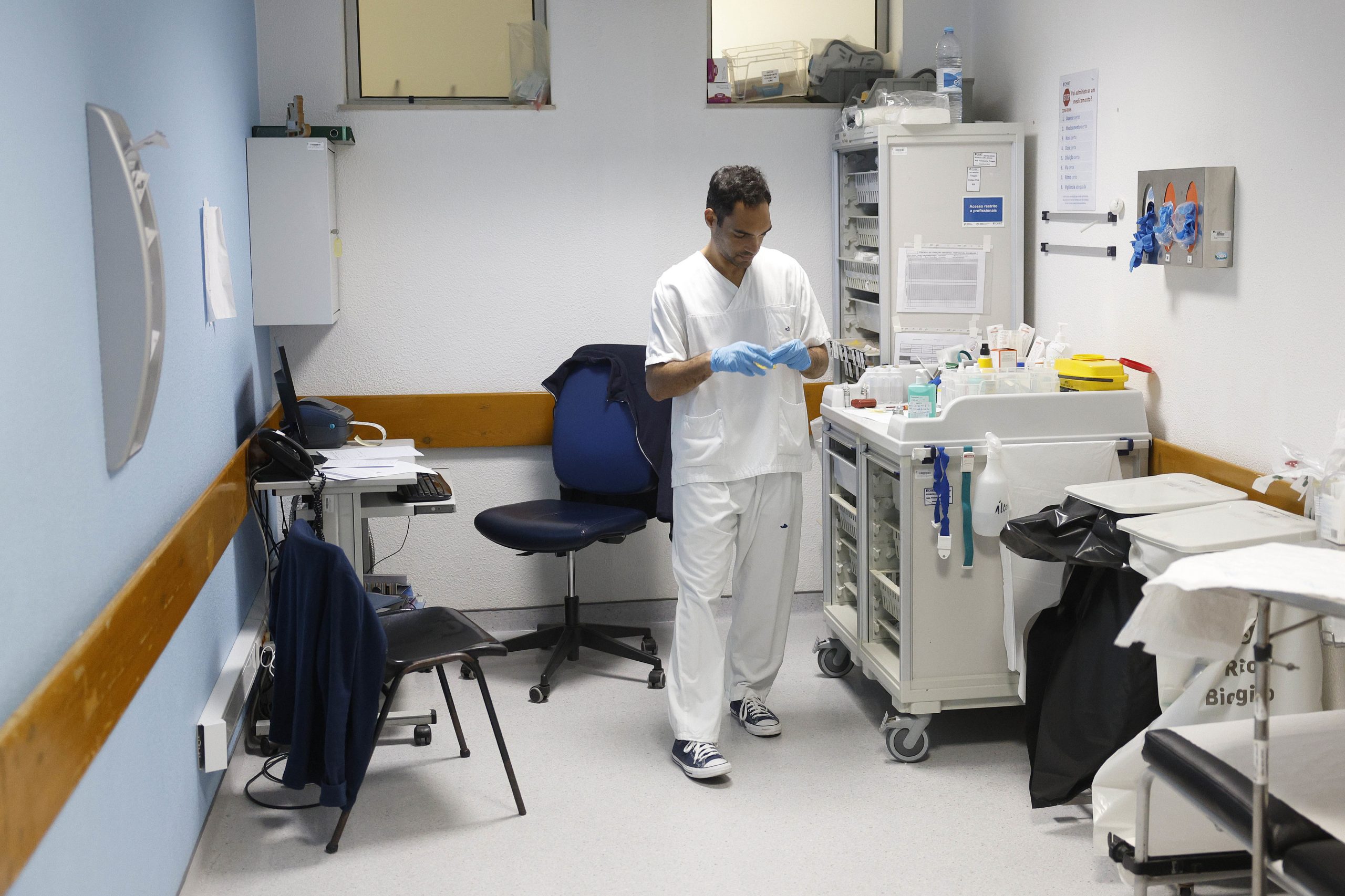 Doentes urgentes esperam quase 12 horas no Hospital Amadora-Sintra