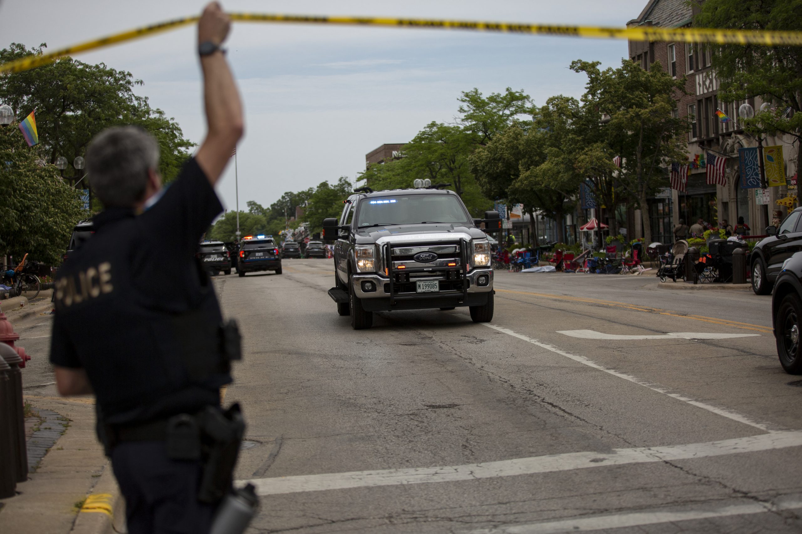 Tiroteio em desfile do Dia da Independência nos EUA. Pelo menos seis mortos e 24 feridos em Chicago