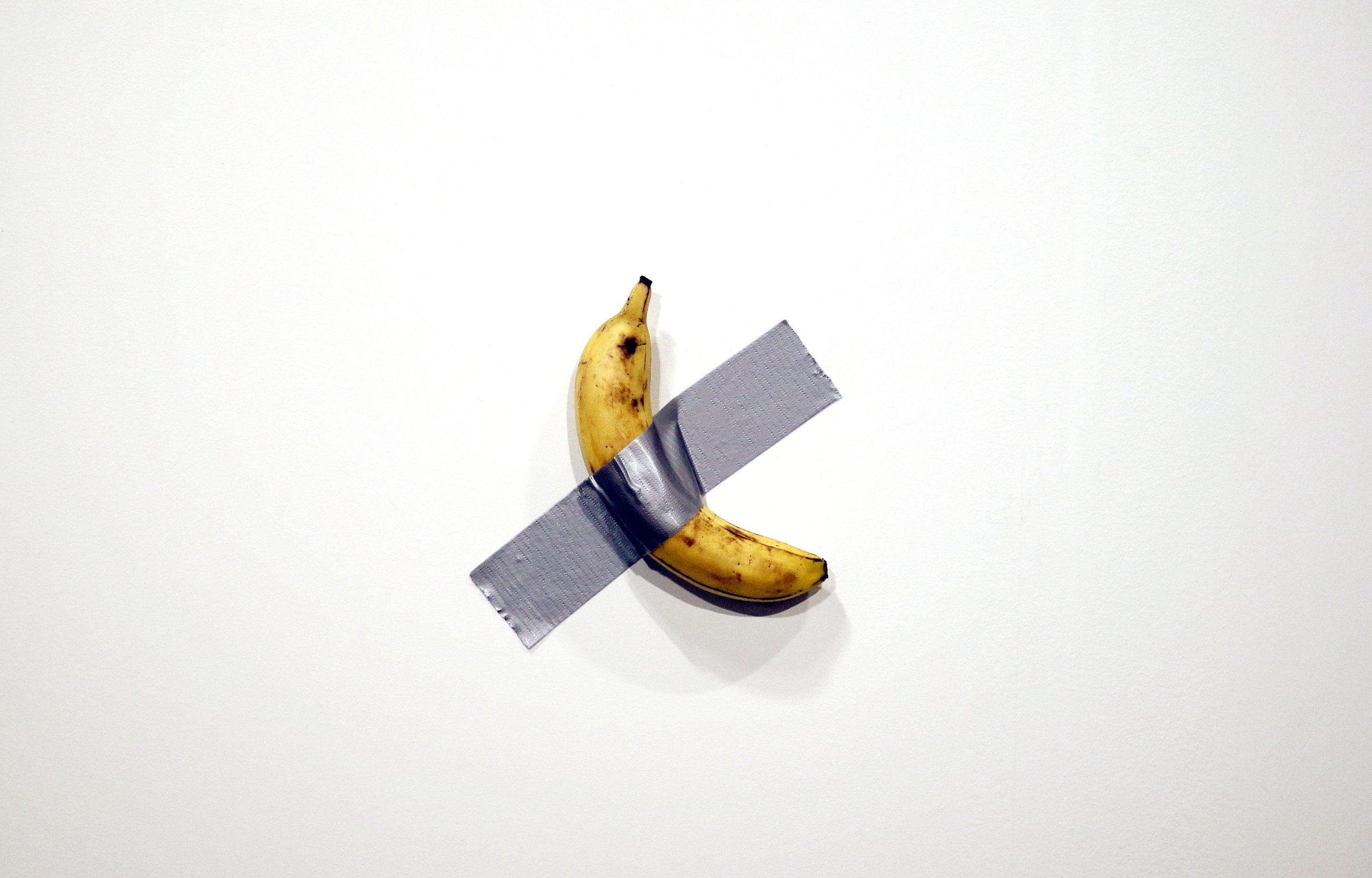 Esta banana (ou será arte?) pode valer mais de um milhão de euros
